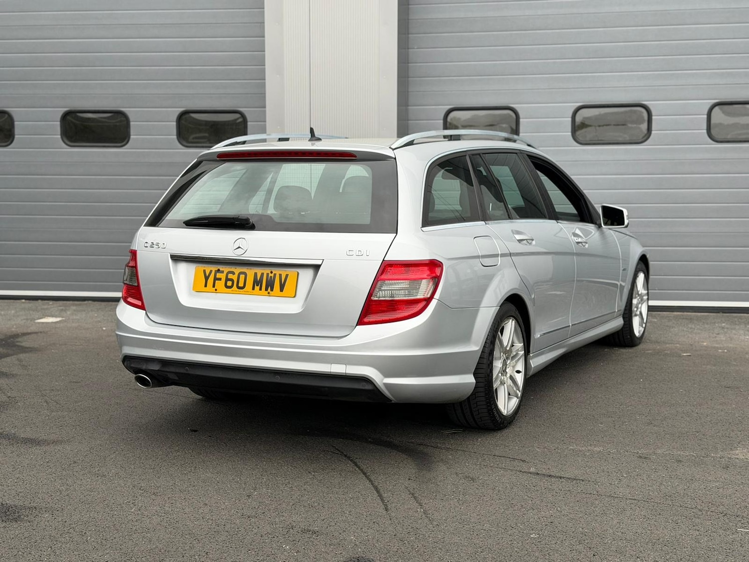 Used Mercedes-Benz C Class 2011 for sale - 76300685: Photo 5