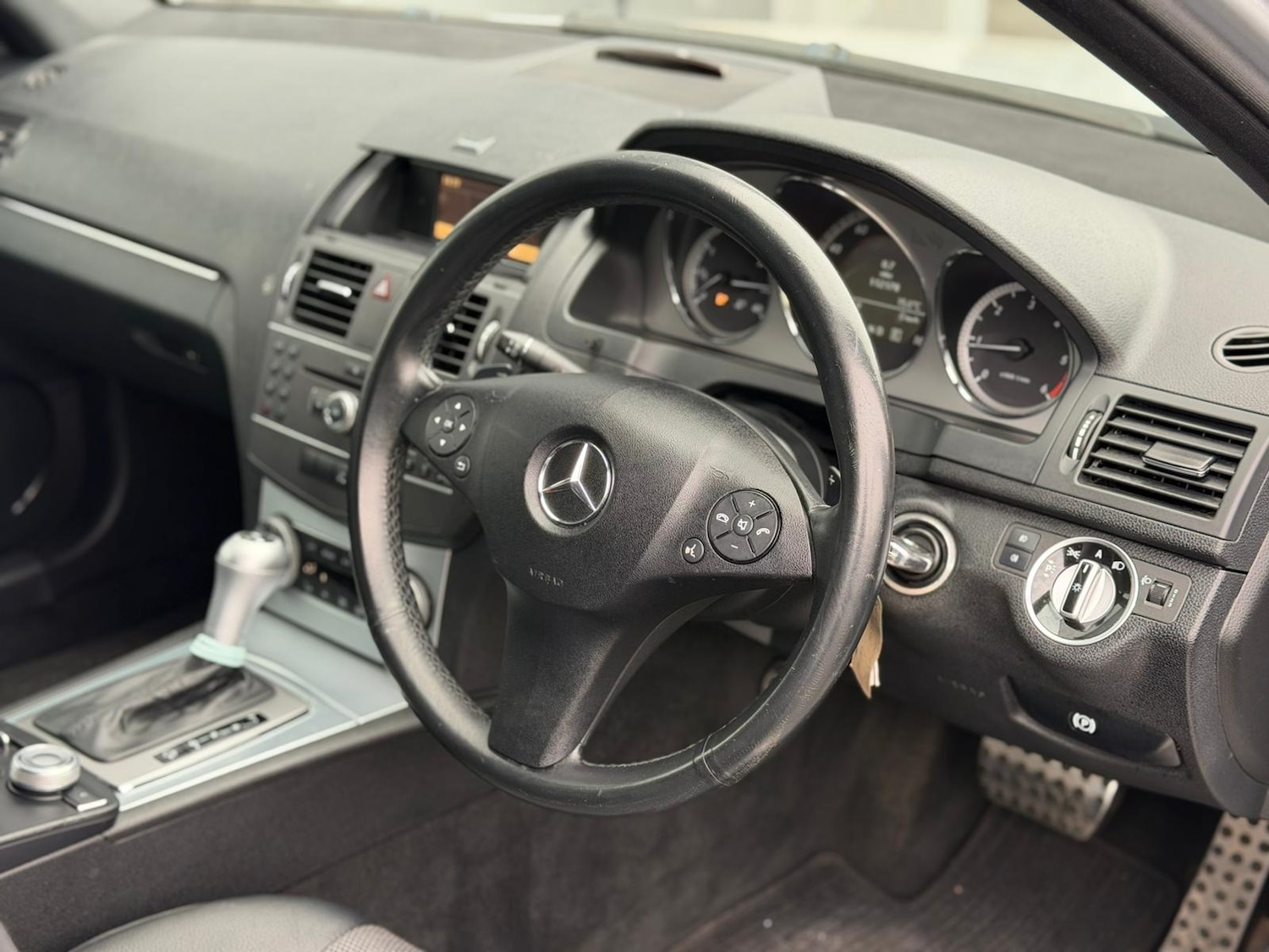 Used Mercedes-Benz C Class 2011 for sale - 76300685: Photo 9