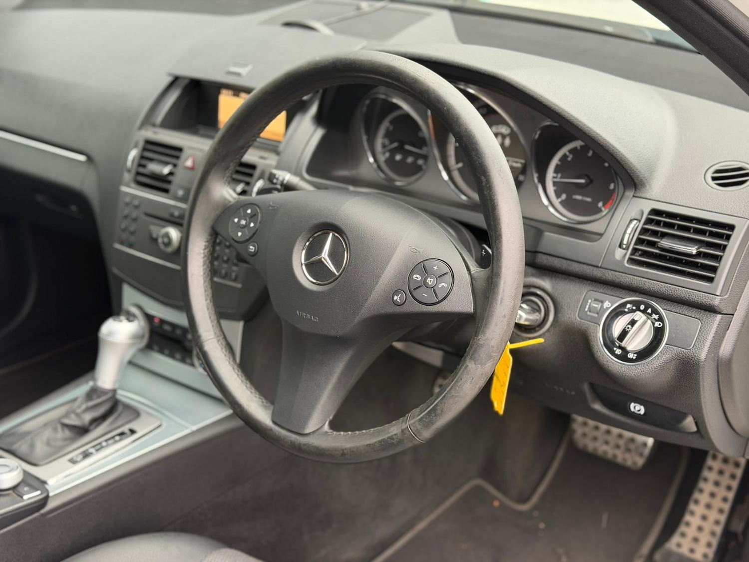 Used Mercedes-Benz C Class 2010 for sale - 76302516: Photo 10