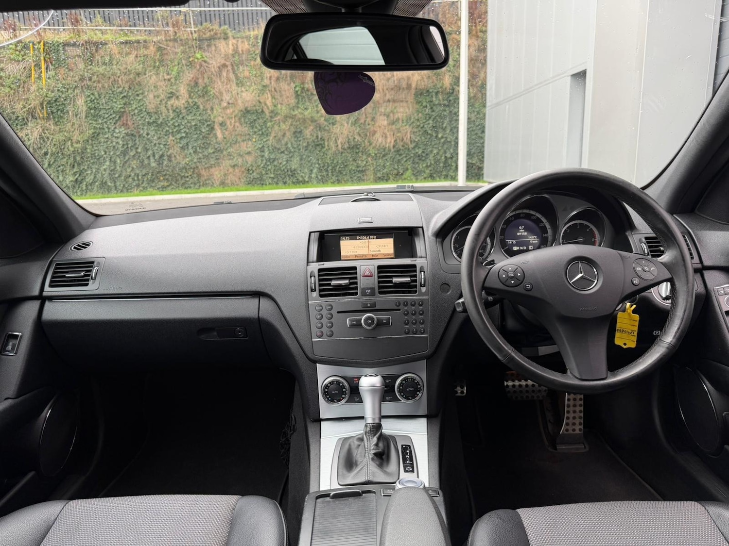 Used Mercedes-Benz C Class 2010 for sale - 76302516: Photo 11