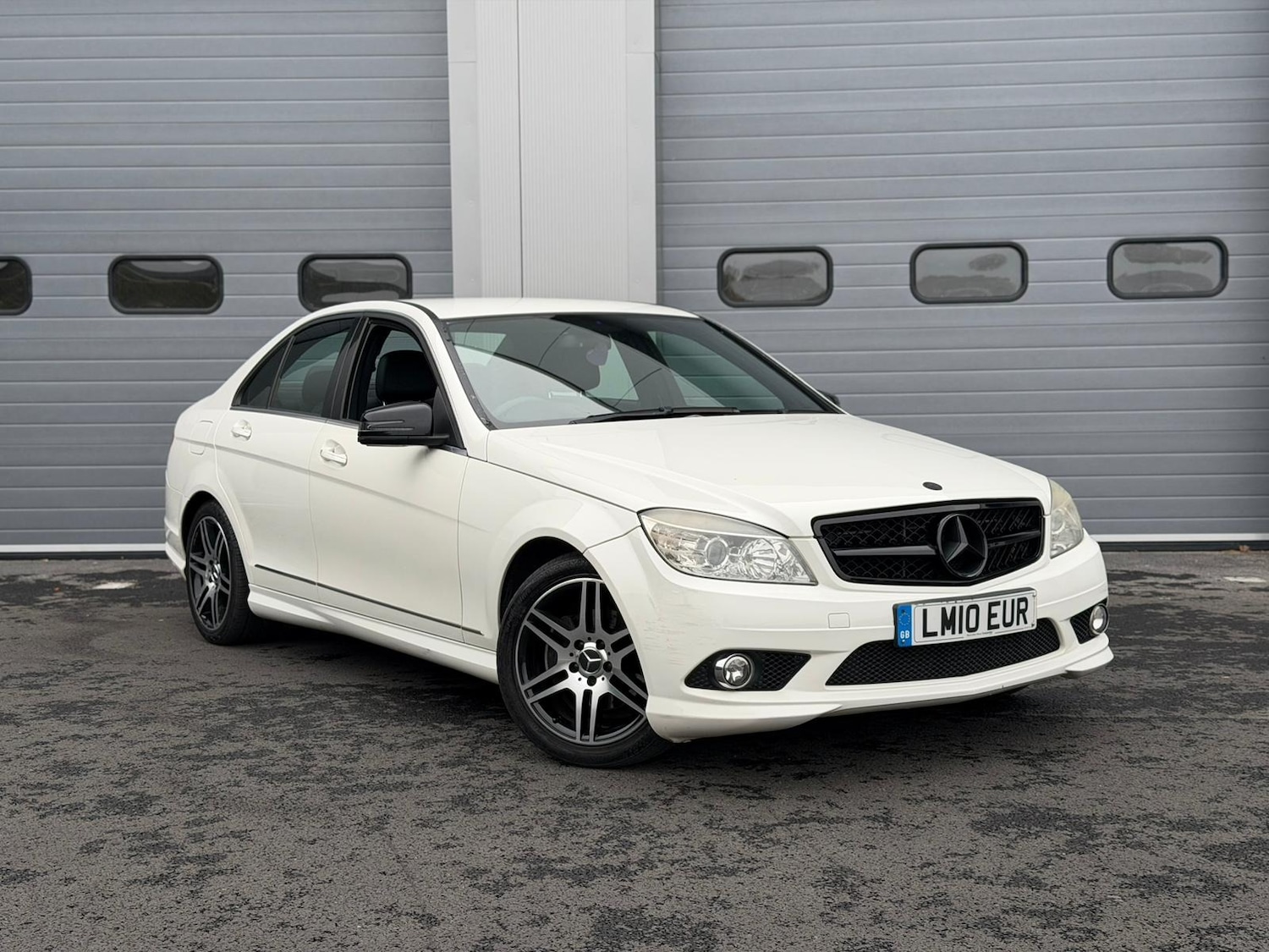 Used Mercedes-Benz C Class 2010 for sale - 76302516: Photo 2
