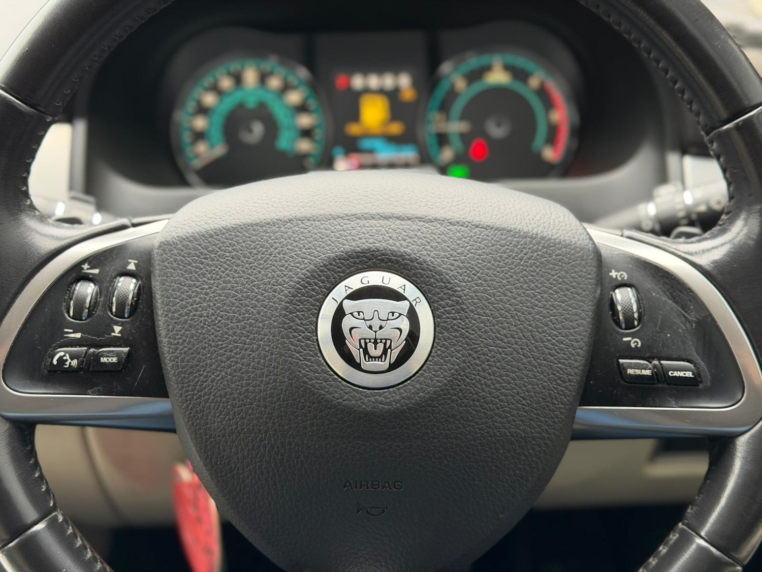 Used Jaguar XF 2012 for sale - 77446889: Photo 32