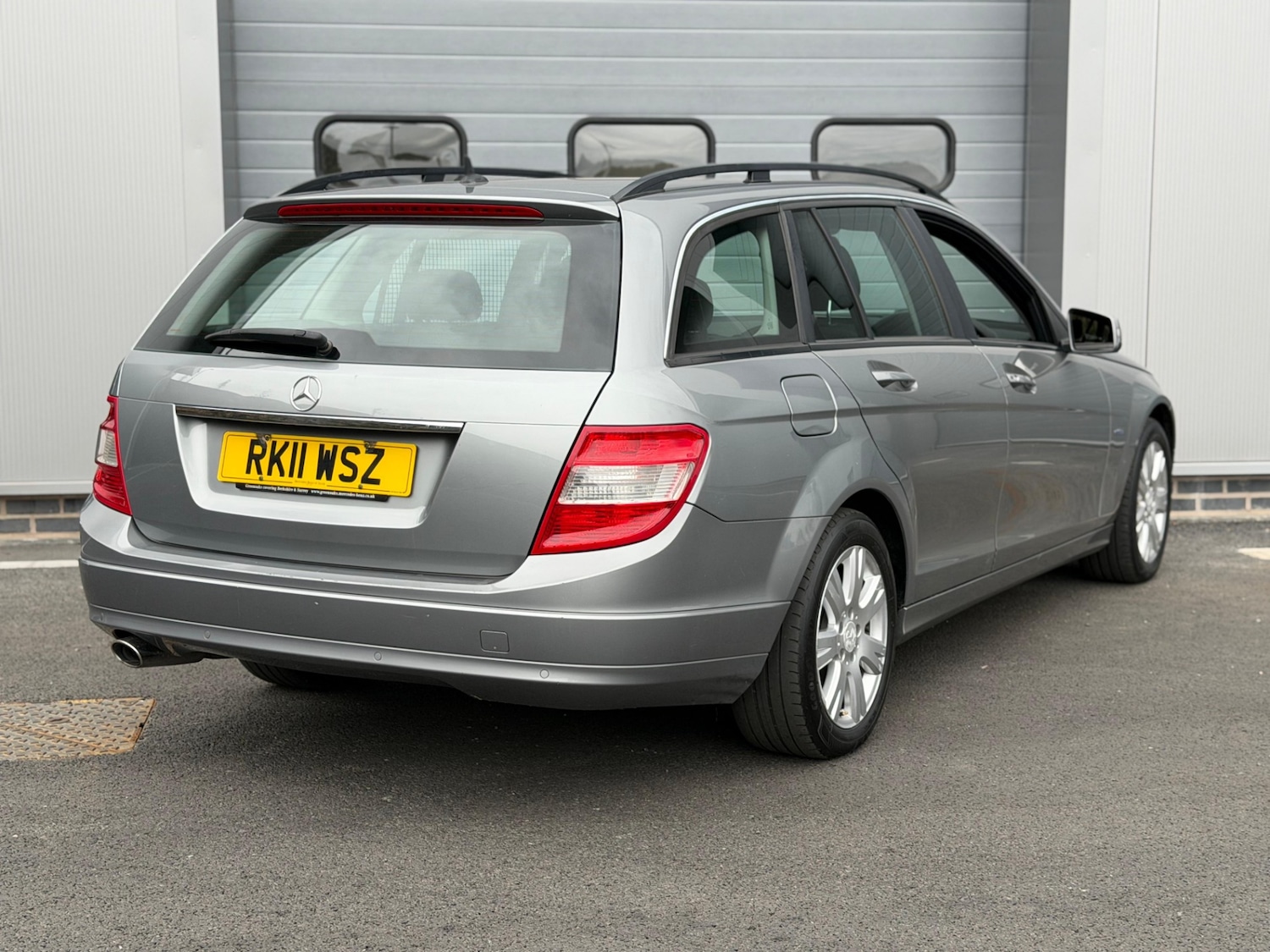 Used Mercedes-Benz C-Class 2011 for sale - 76077986: Photo 10