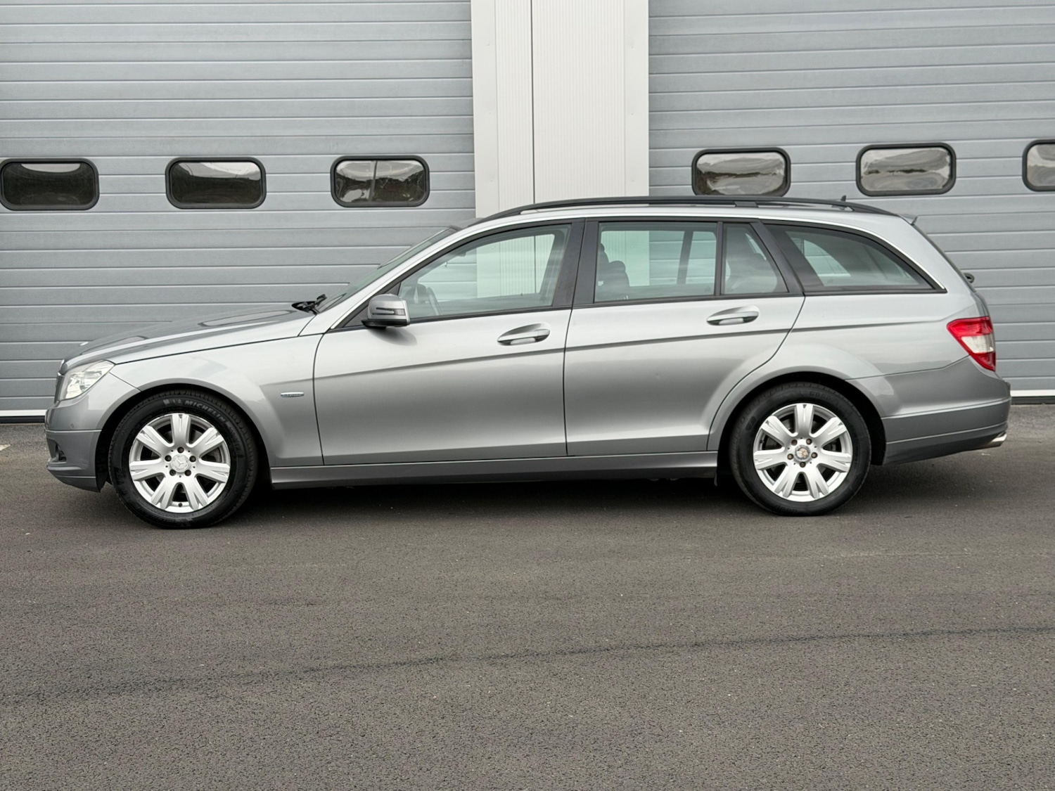 Used Mercedes-Benz C-Class 2011 for sale - 76077986: Photo 4