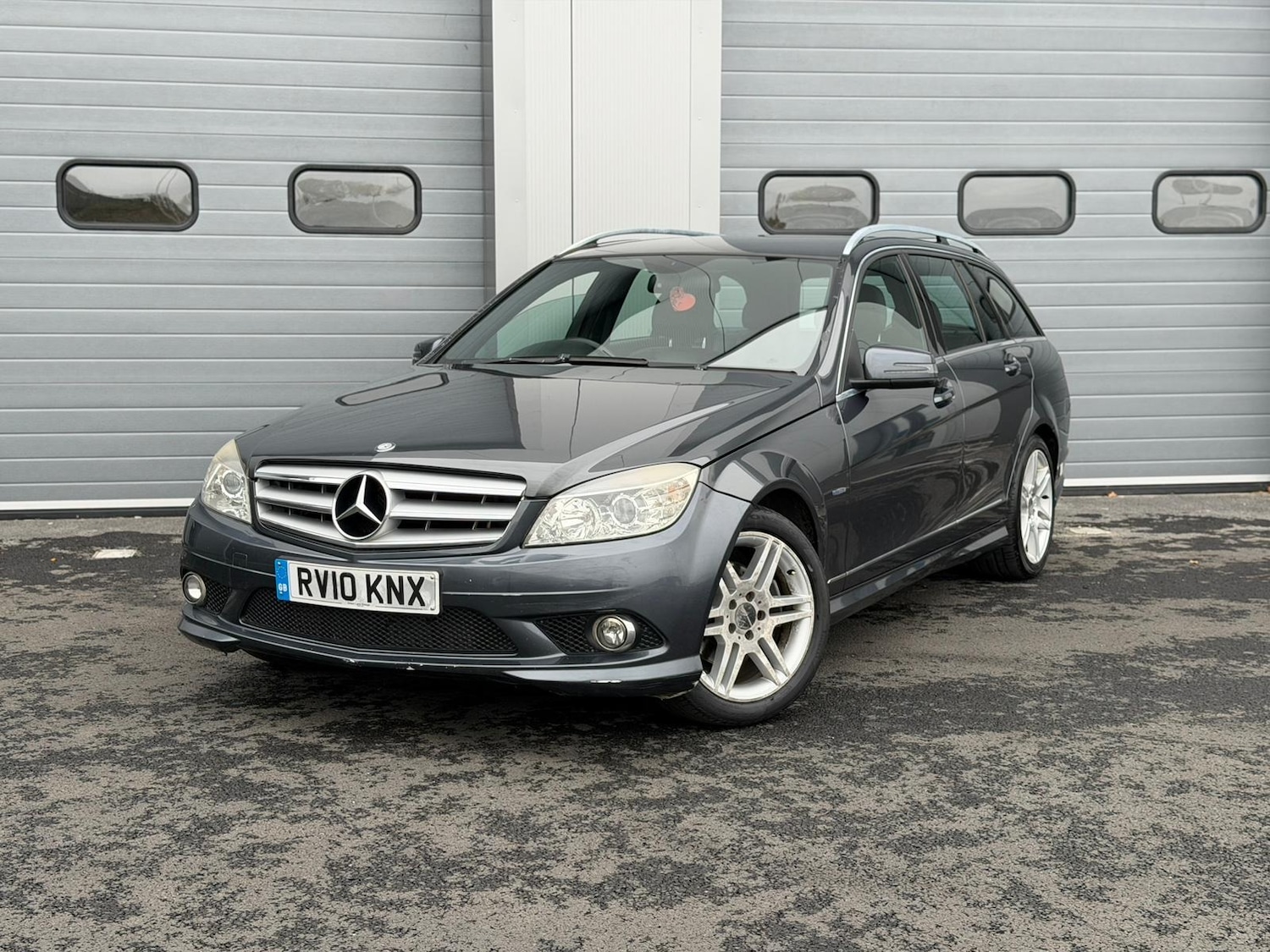 Used Mercedes-Benz C Class 2010 for sale - 76461627: Photo 1