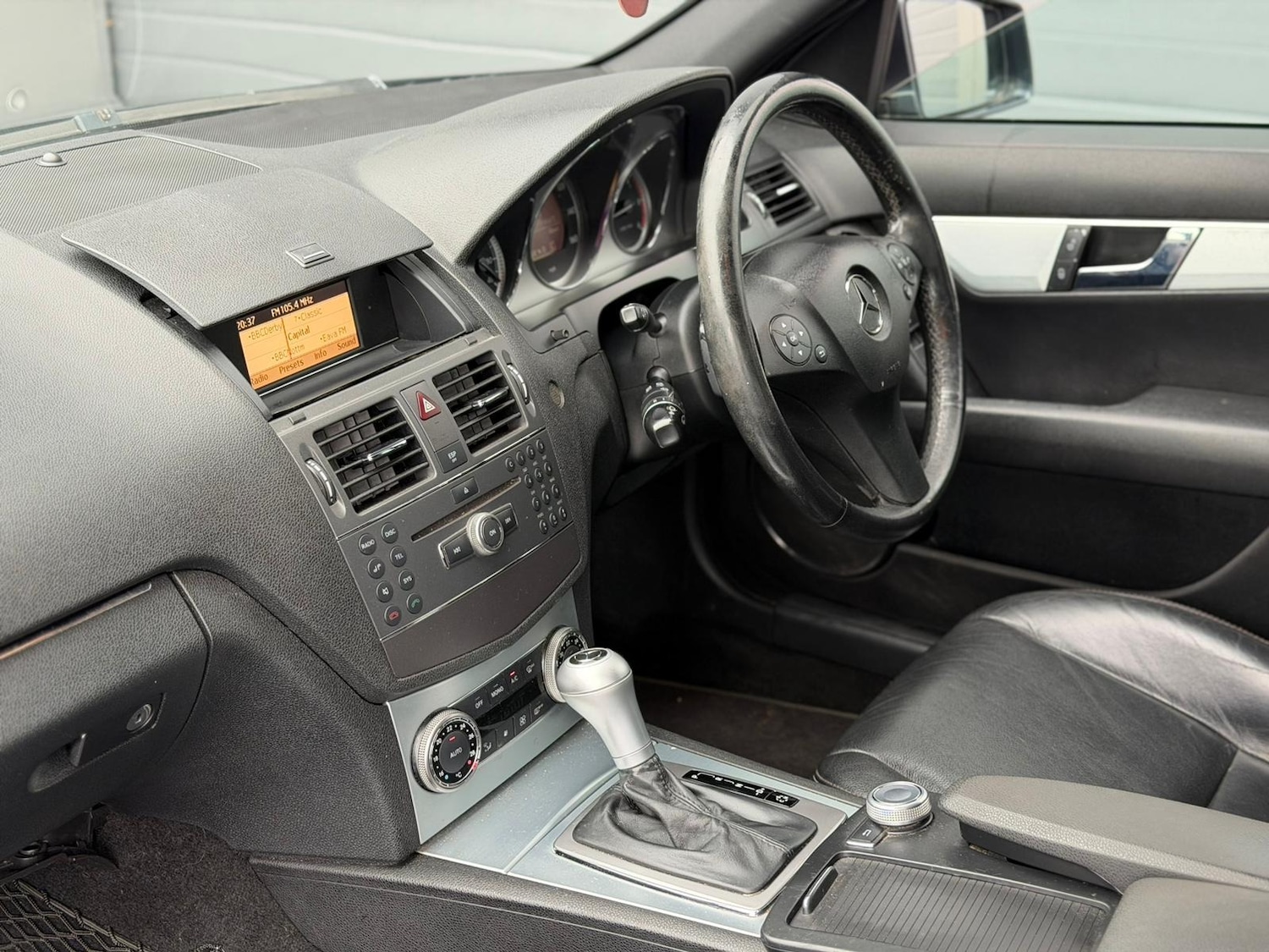 Used Mercedes-Benz C Class 2010 for sale - 76461627: Photo 10