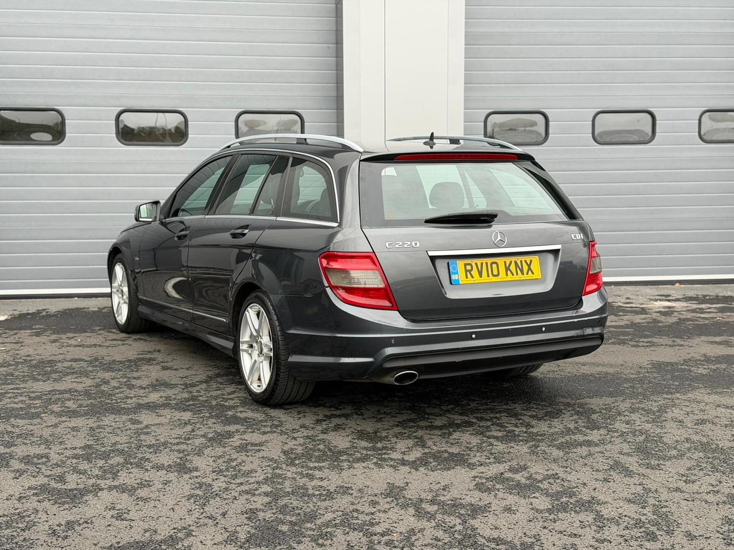 Used Mercedes-Benz C Class 2010 for sale - 76461627: Photo 4