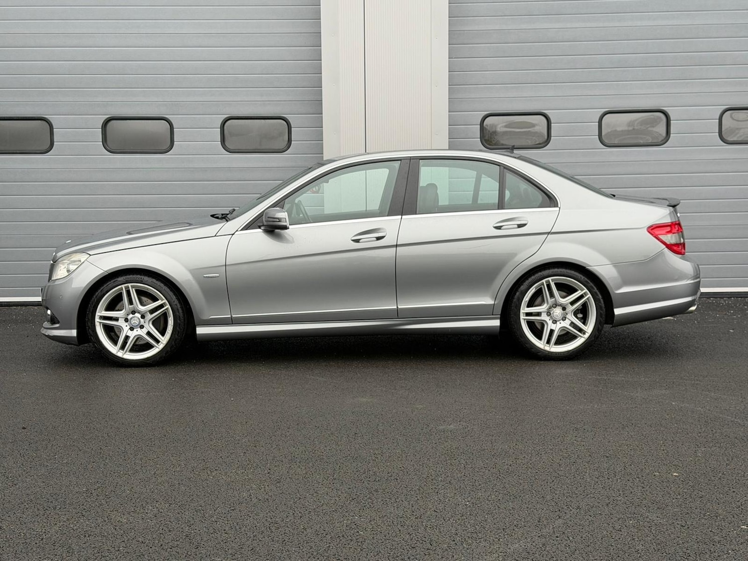 Used Mercedes-Benz C Class 2010 for sale - 77171118: Photo 4