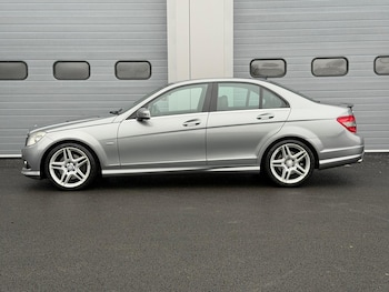 Used Mercedes-Benz C Class 2010 for sale - 77171118: Photo