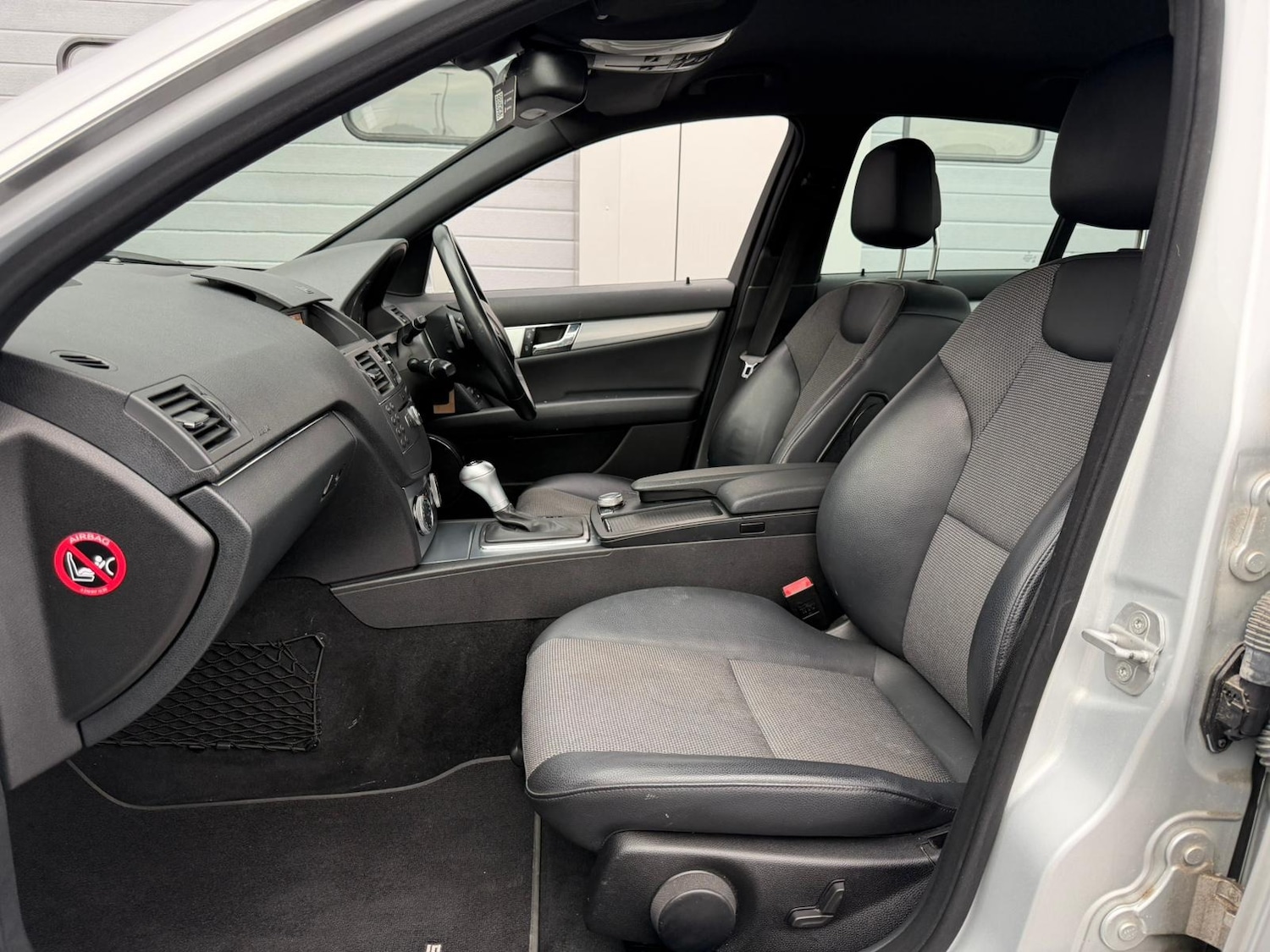 Used Mercedes-Benz C-Class 2010 for sale - 76143924: Photo 6