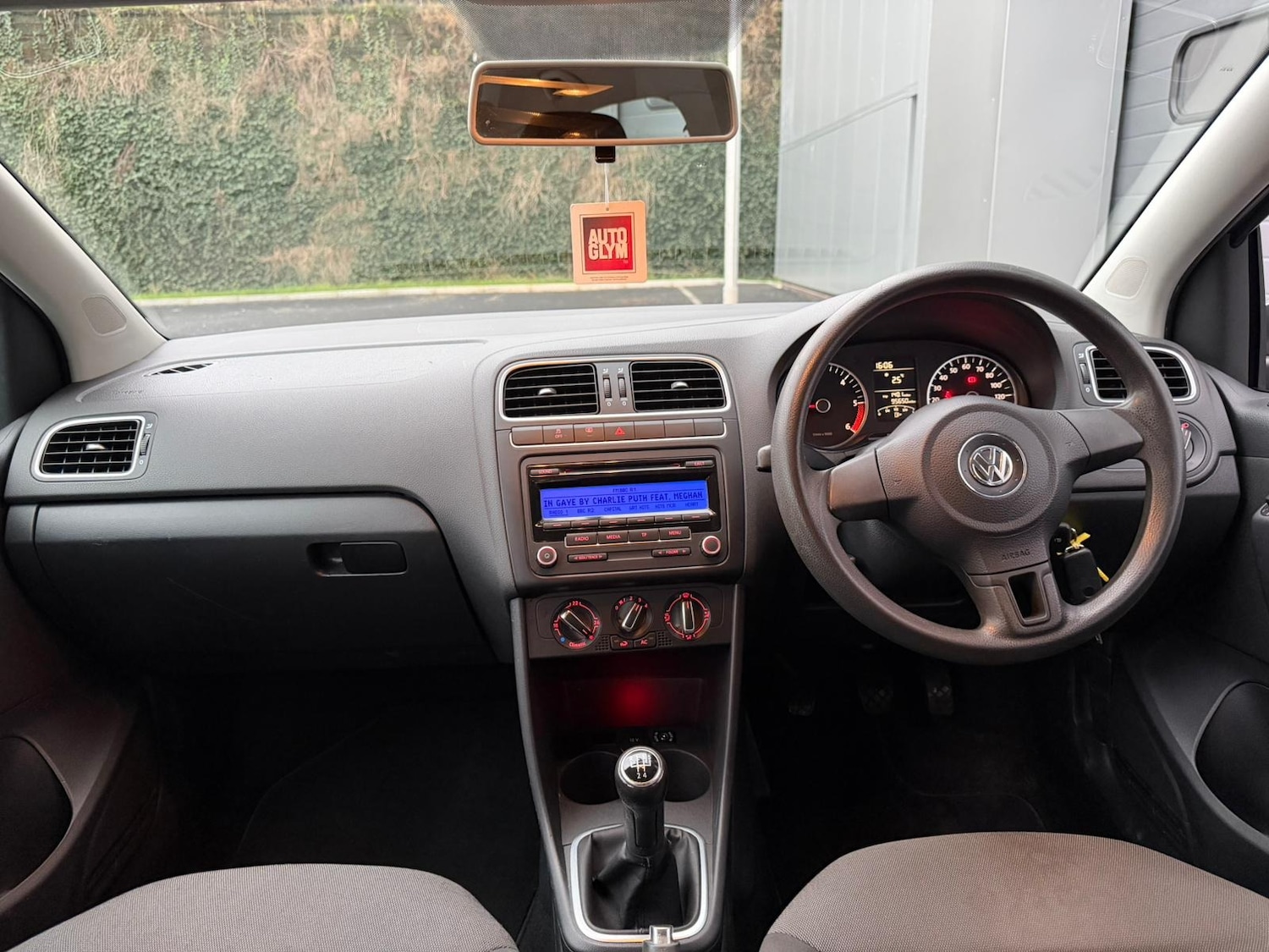 Used Volkswagen Polo 2010 for sale - 77170983: Photo 10