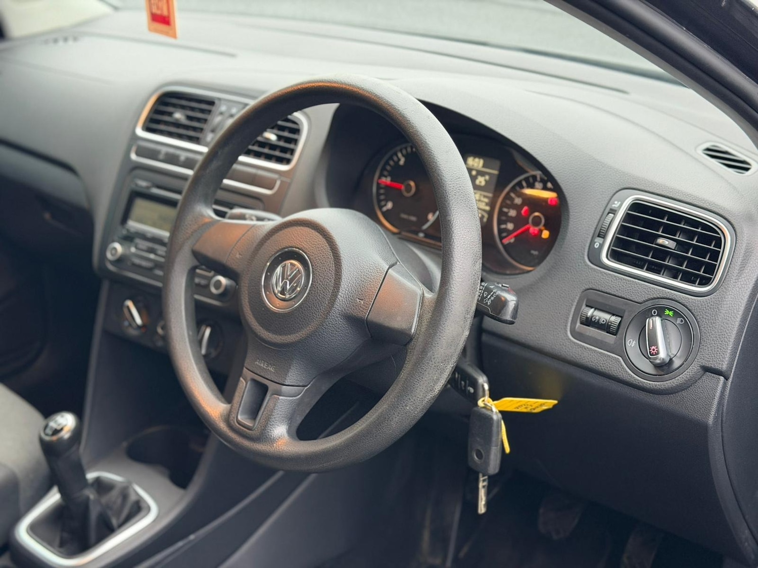 Used Volkswagen Polo 2010 for sale - 77170983: Photo 11