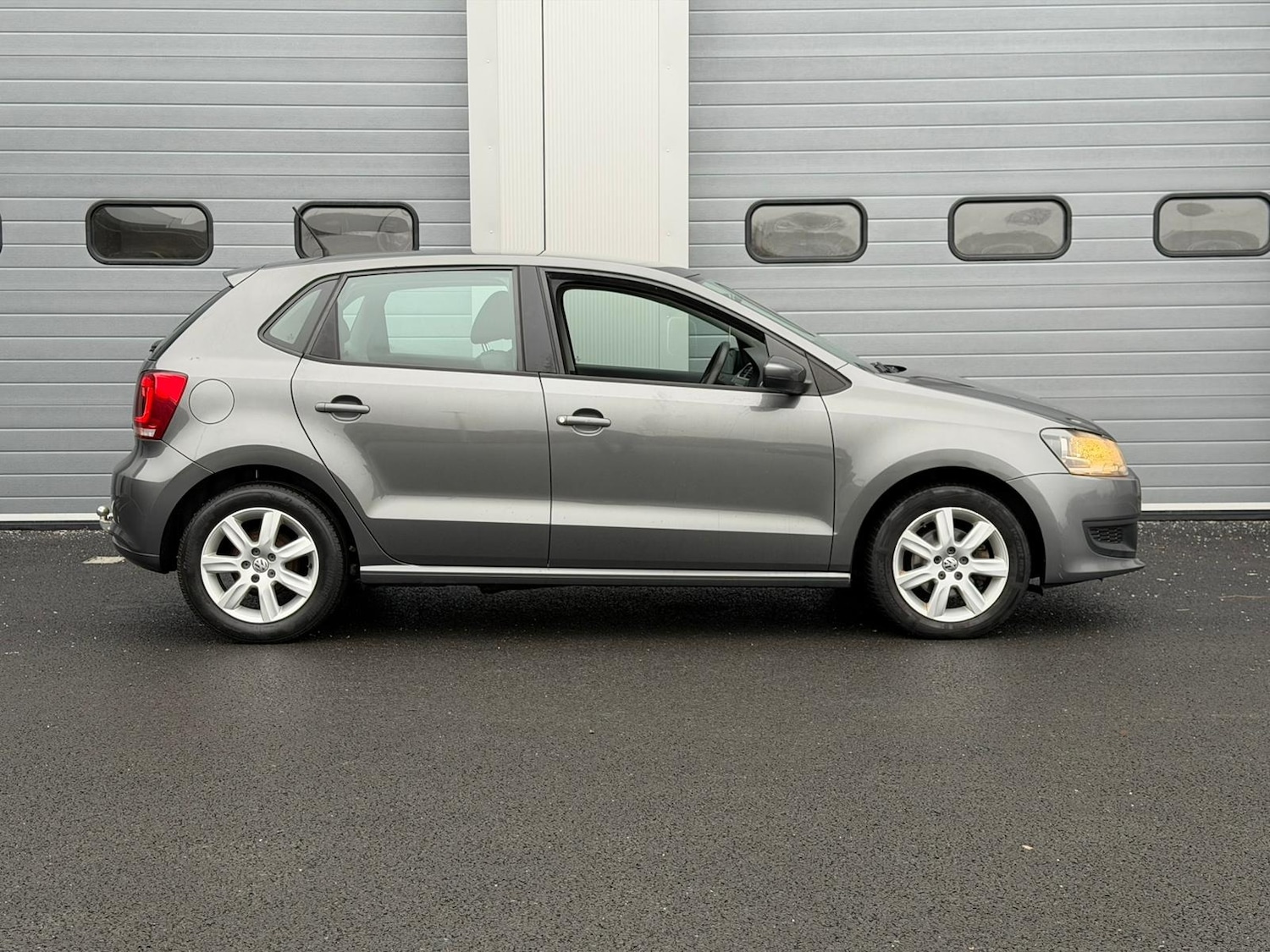 Used Volkswagen Polo 2010 for sale - 77170983: Photo 3