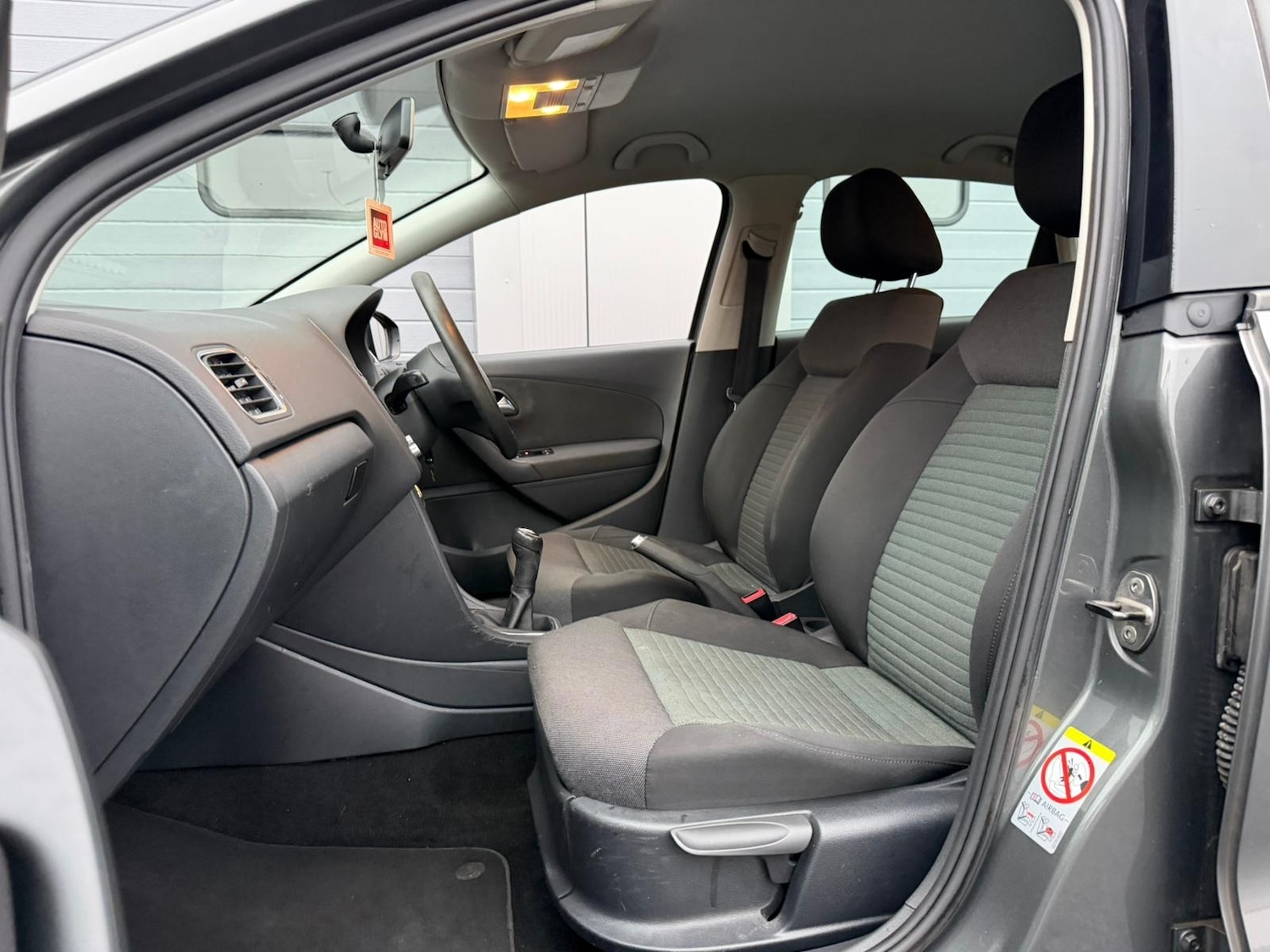 Used Volkswagen Polo 2010 for sale - 77170983: Photo 7