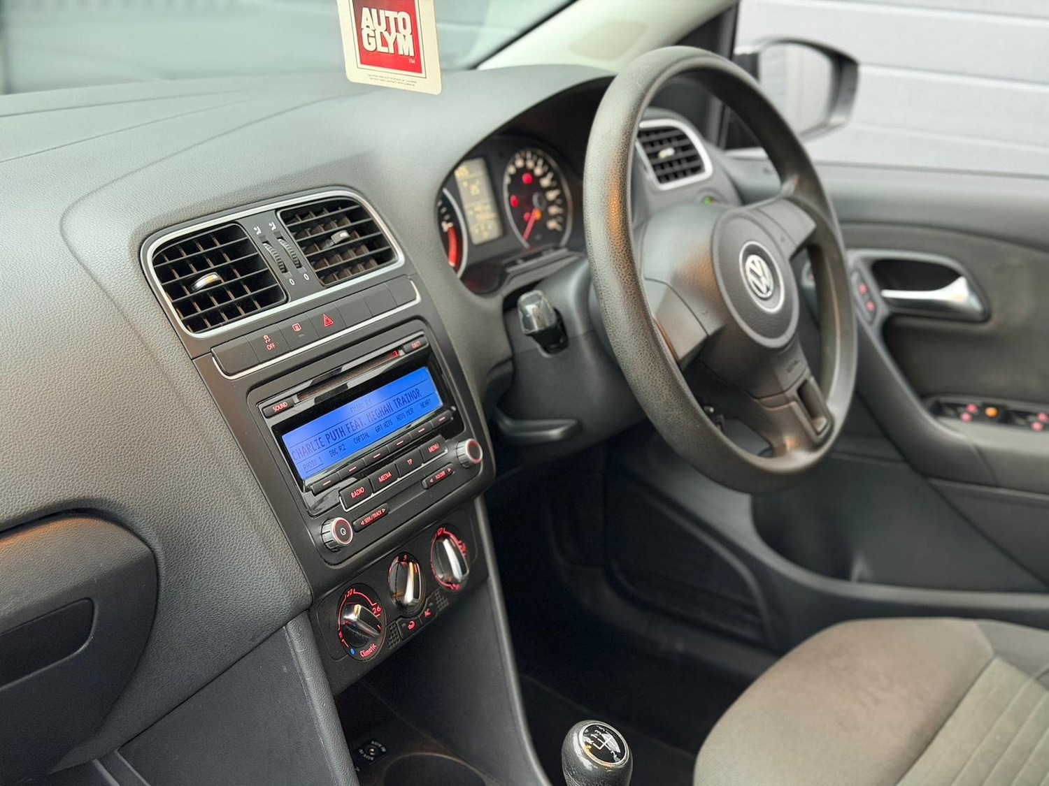 Used Volkswagen Polo 2010 for sale - 77170983: Photo 9