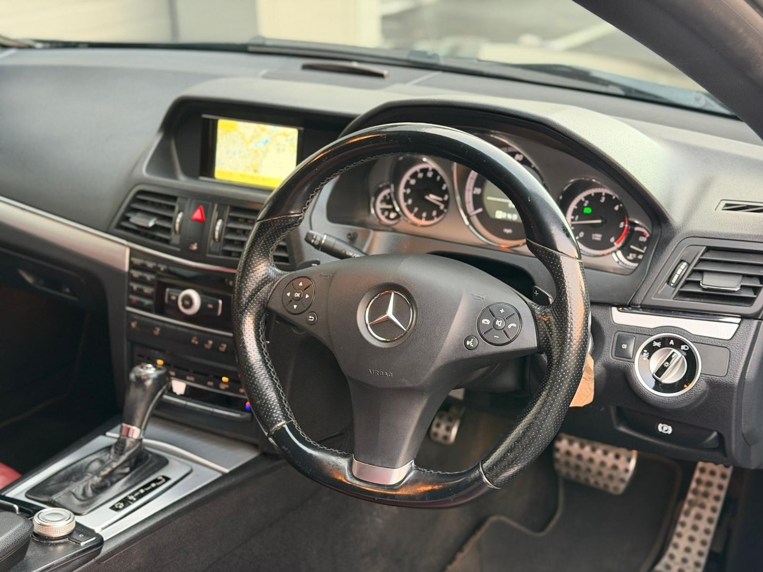 Used Mercedes-Benz E Class 2010 for sale - 76894495: Photo 12