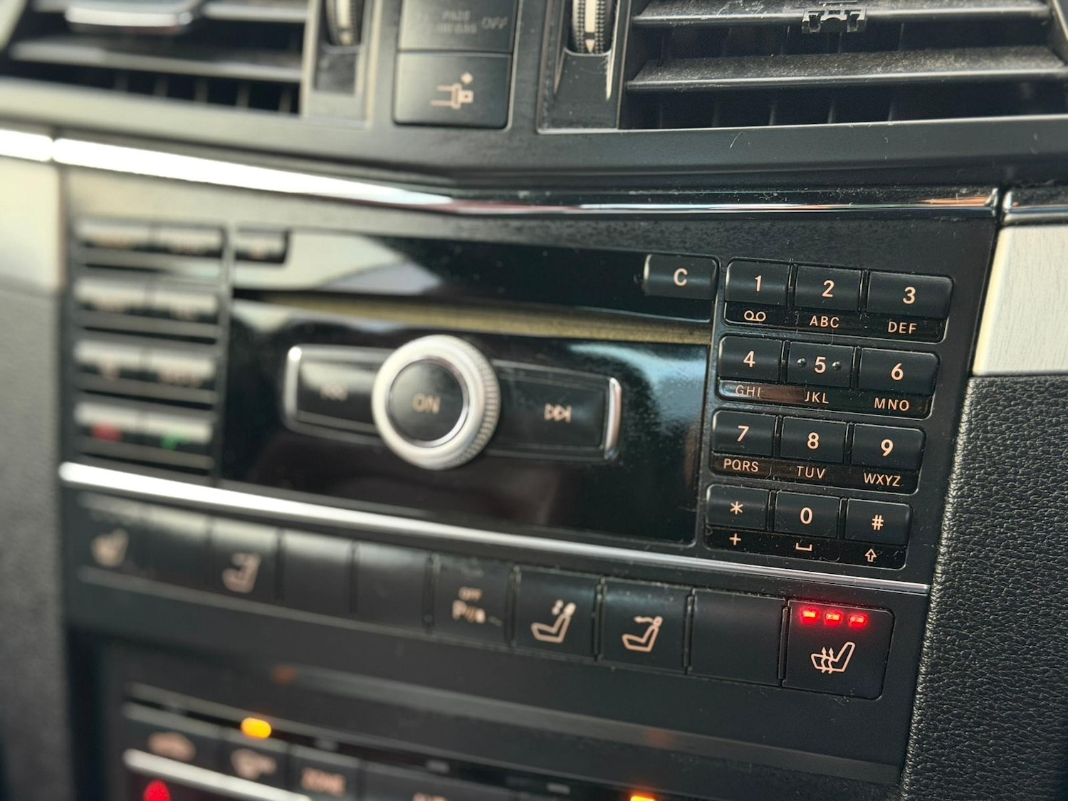 Used Mercedes-Benz E Class 2010 for sale - 76894495: Photo 15