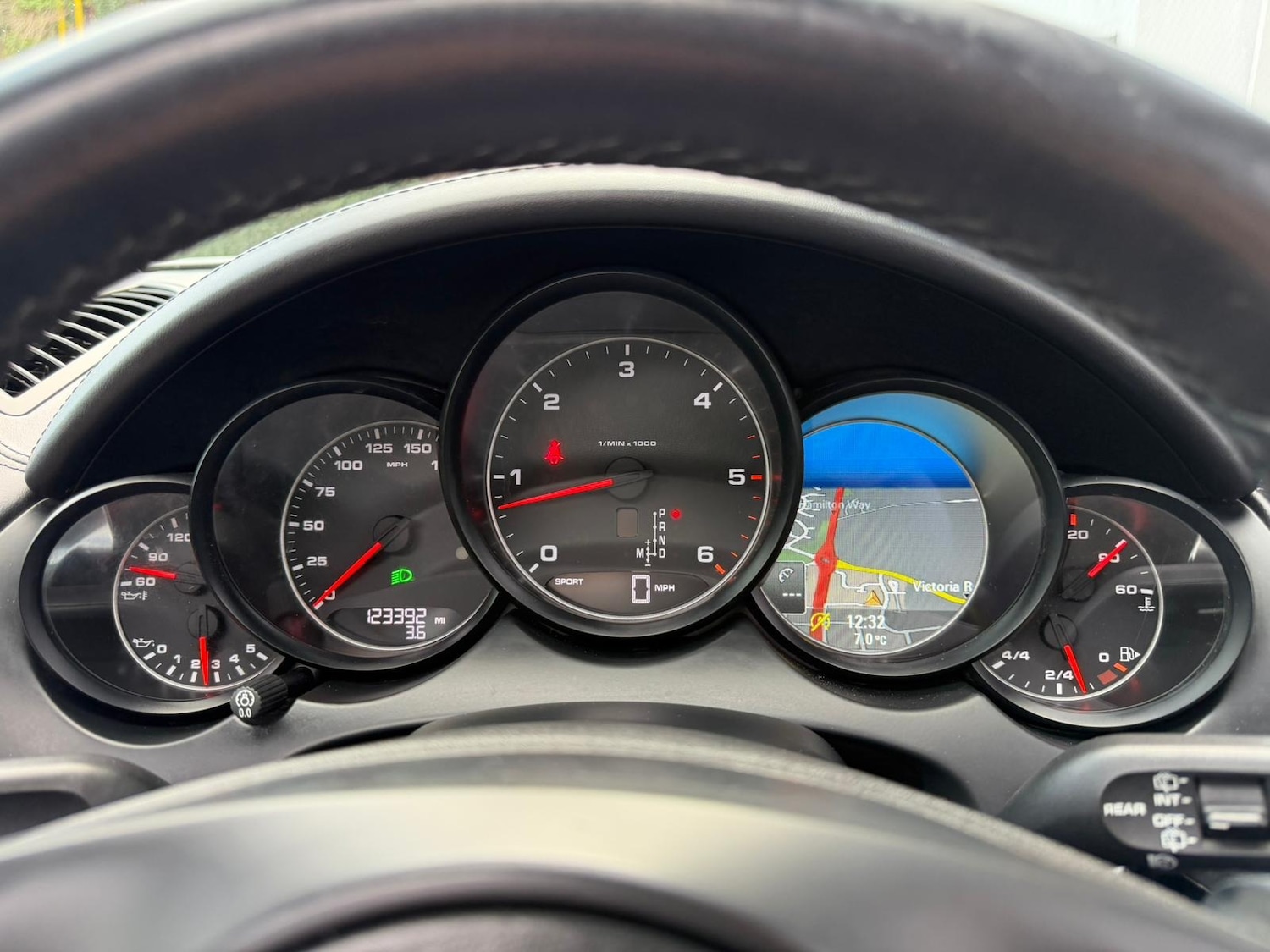 Used Porsche Cayenne 2012 for sale - 76817586: Photo 25