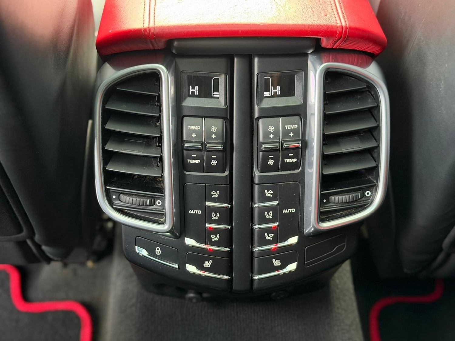 Used Porsche Cayenne 2012 for sale - 76817586: Photo 27