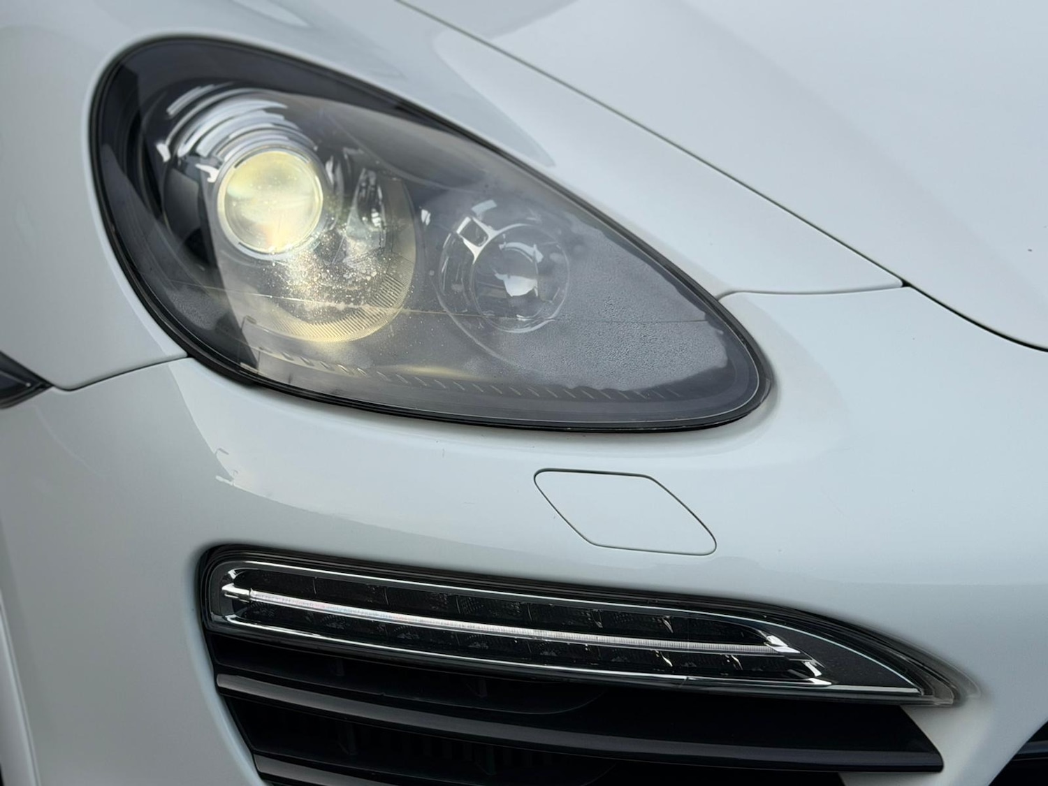 Used Porsche Cayenne 2012 for sale - 76817586: Photo 4