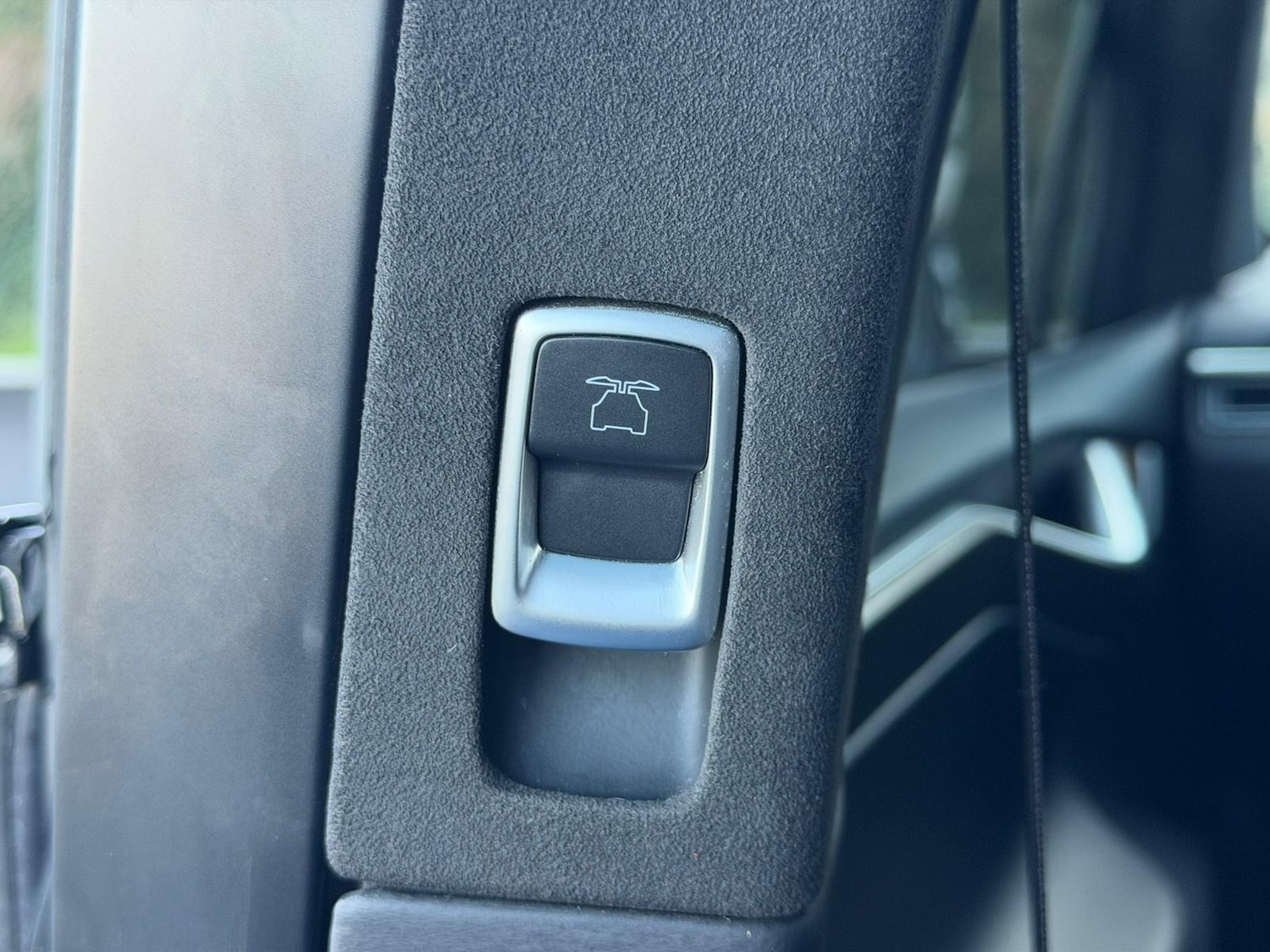 Used Tesla Model X 2017 for sale - 76565927: Photo 25