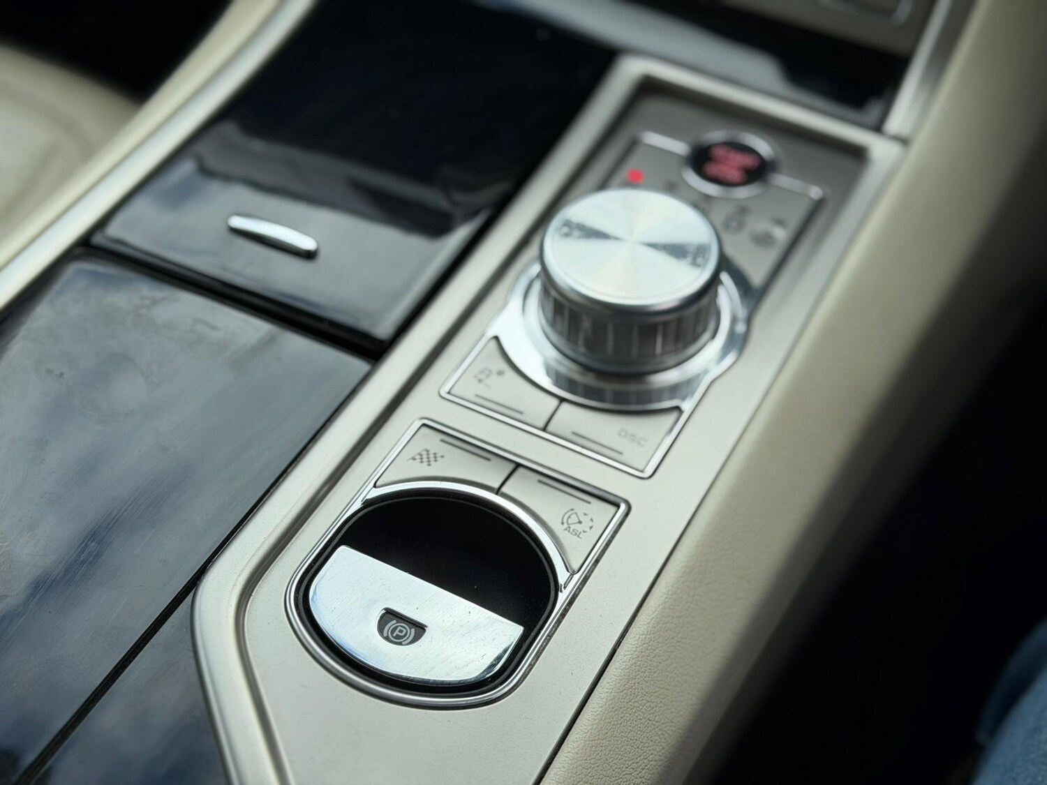 Used Jaguar XF 2011 for sale - 78091179: Photo 12