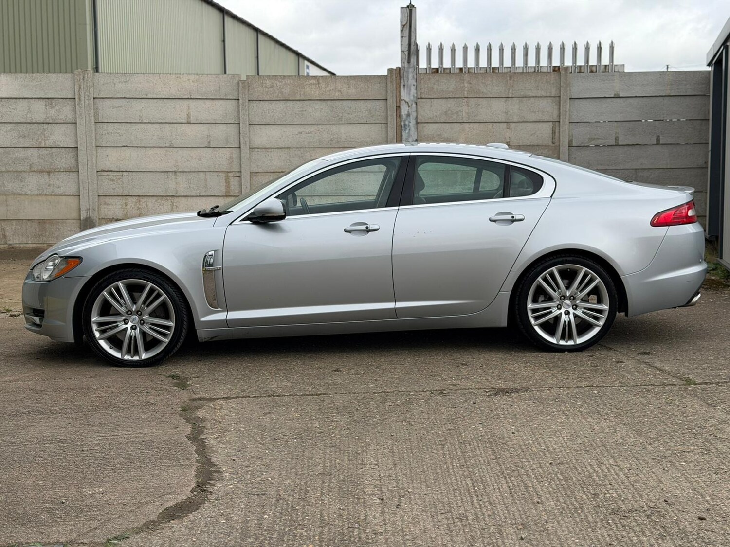 Used Jaguar XF 2011 for sale - 78091179: Photo 6