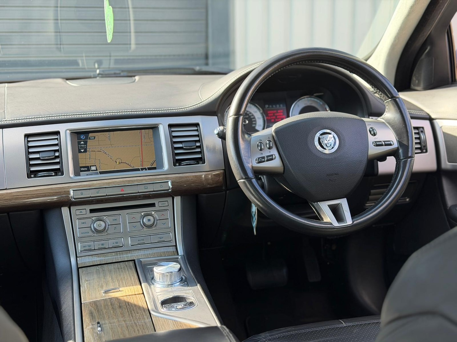 Used Jaguar XF 2010 for sale - 78091165: Photo 16