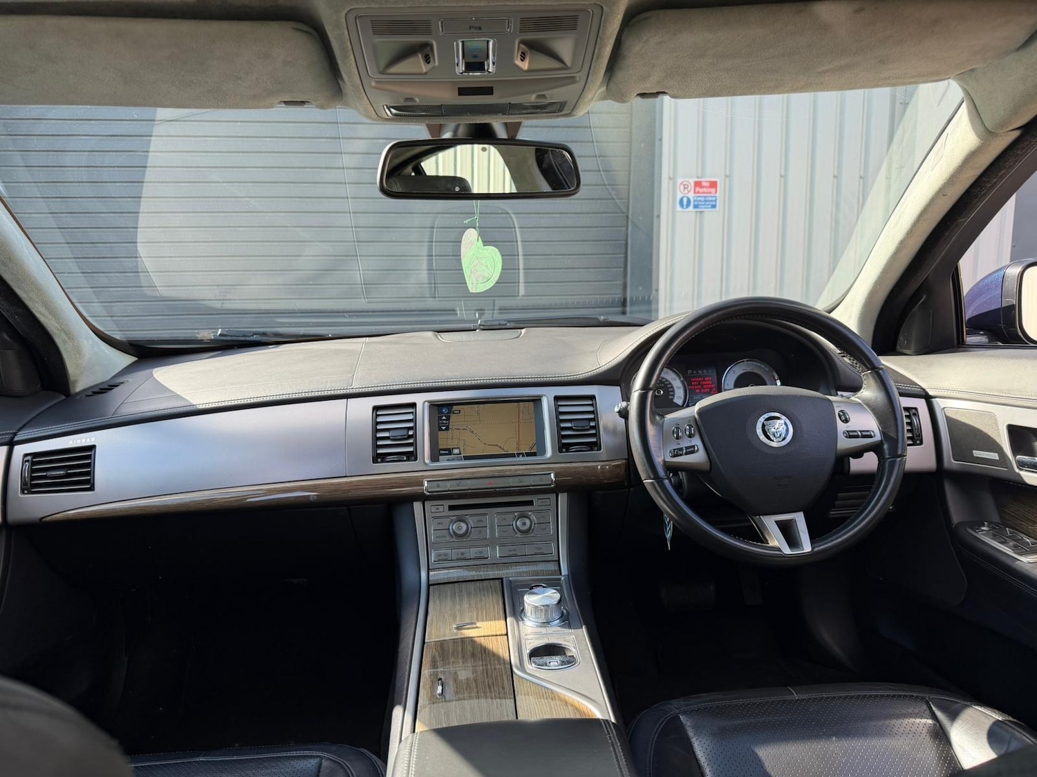 Used Jaguar XF 2010 for sale - 78091165: Photo 17