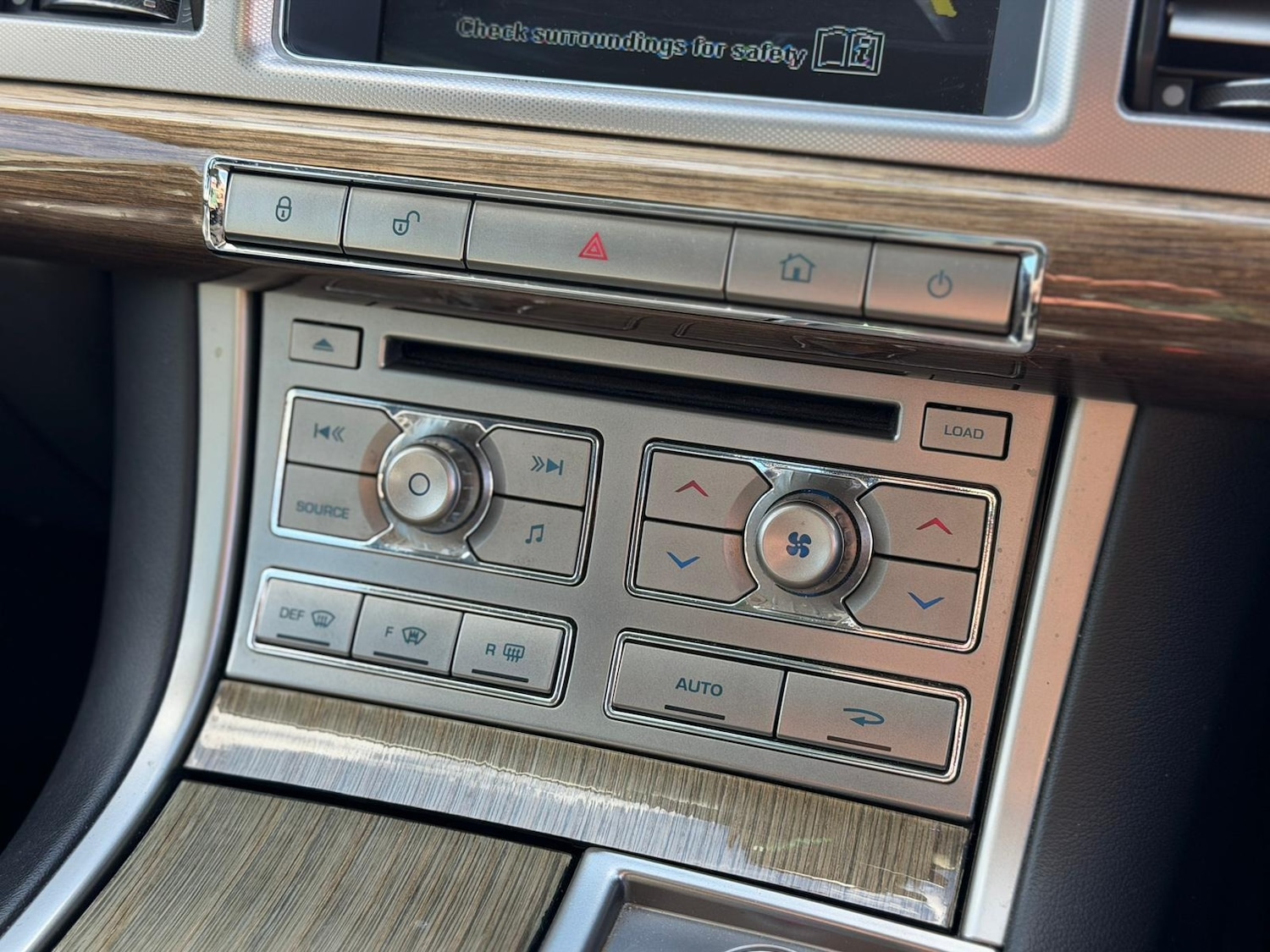 Used Jaguar XF 2010 for sale - 78091165: Photo 18