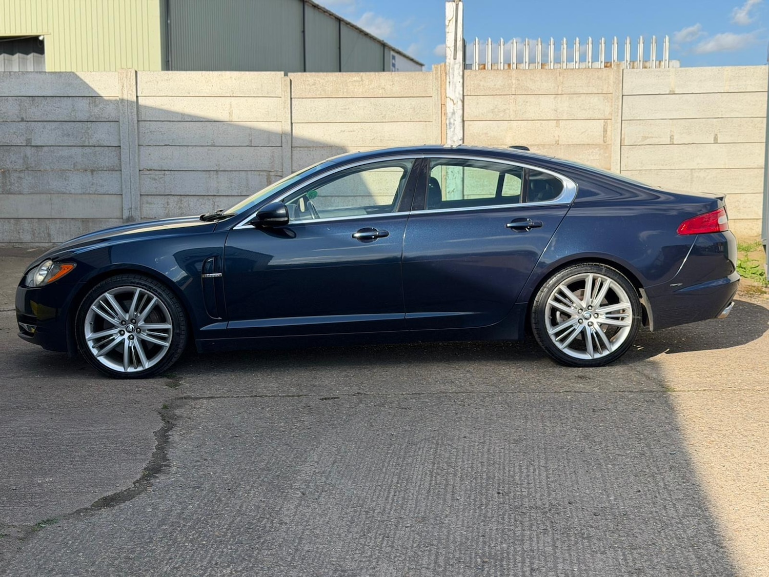Used Jaguar XF 2010 for sale - 78091165: Photo 4