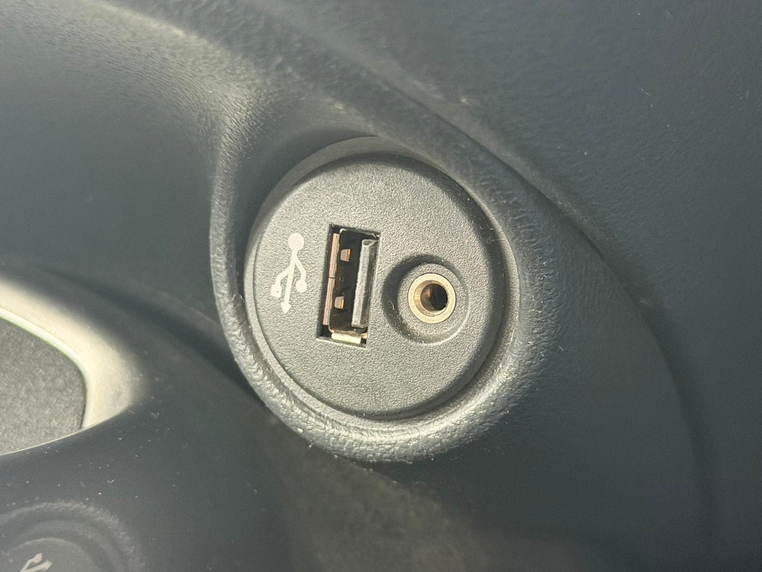 Used Nissan Juke 2010 for sale - 77641628: Photo 21