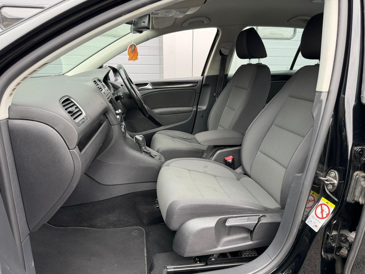 Used Volkswagen Golf 2011 for sale - 76143914: Photo 7