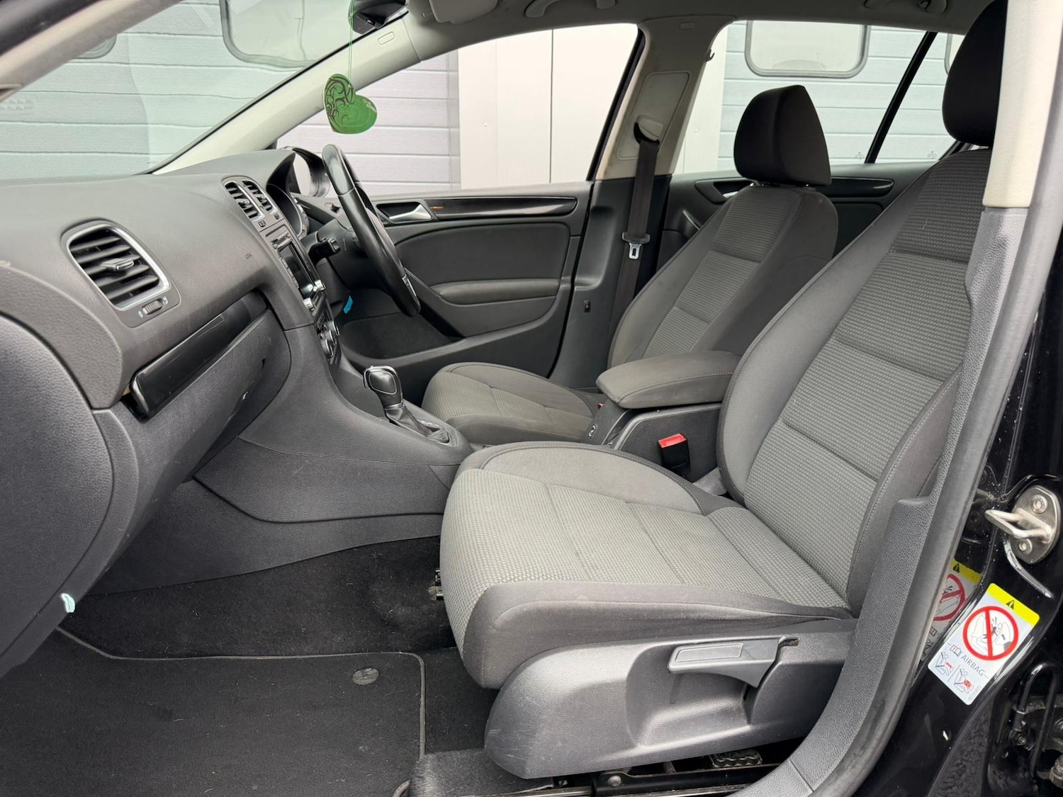 Used Volkswagen Golf 2012 for sale - 77170821: Photo 7