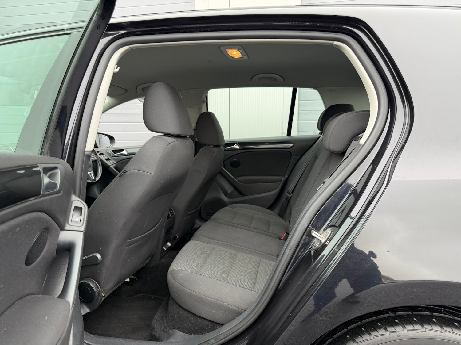 Used Volkswagen Golf 2012 for sale - 77170821: Photo 8