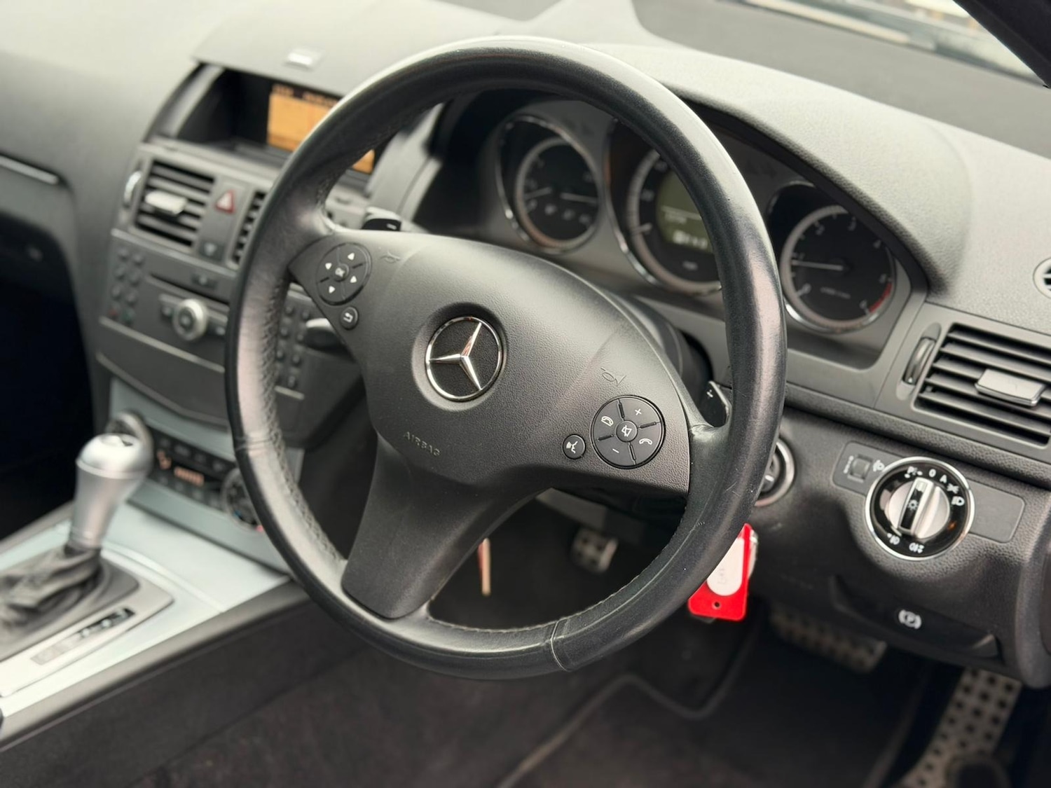 Used Mercedes-Benz C Class 2010 for sale - 75662028: Photo 11