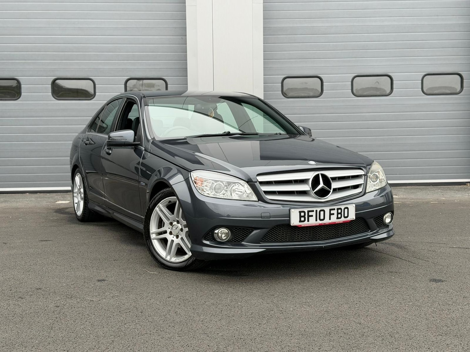Used Mercedes-Benz C Class 2010 for sale - 75662028: Photo 2