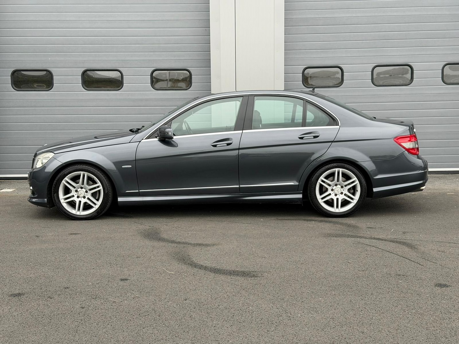 Used Mercedes-Benz C Class 2010 for sale - 75662028: Photo 5