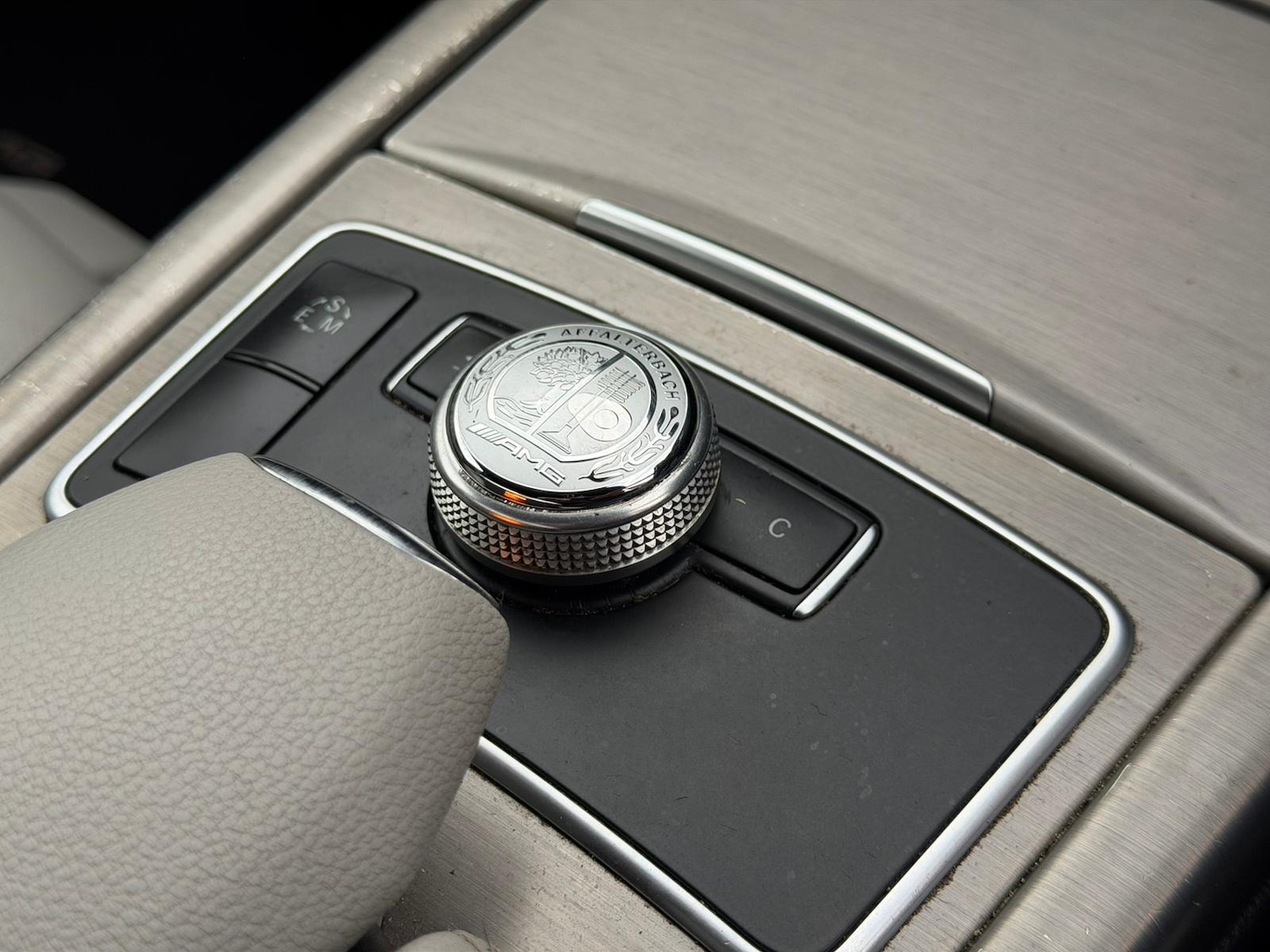 Used Mercedes-Benz E Class 2011 for sale - 76835159: Photo 15