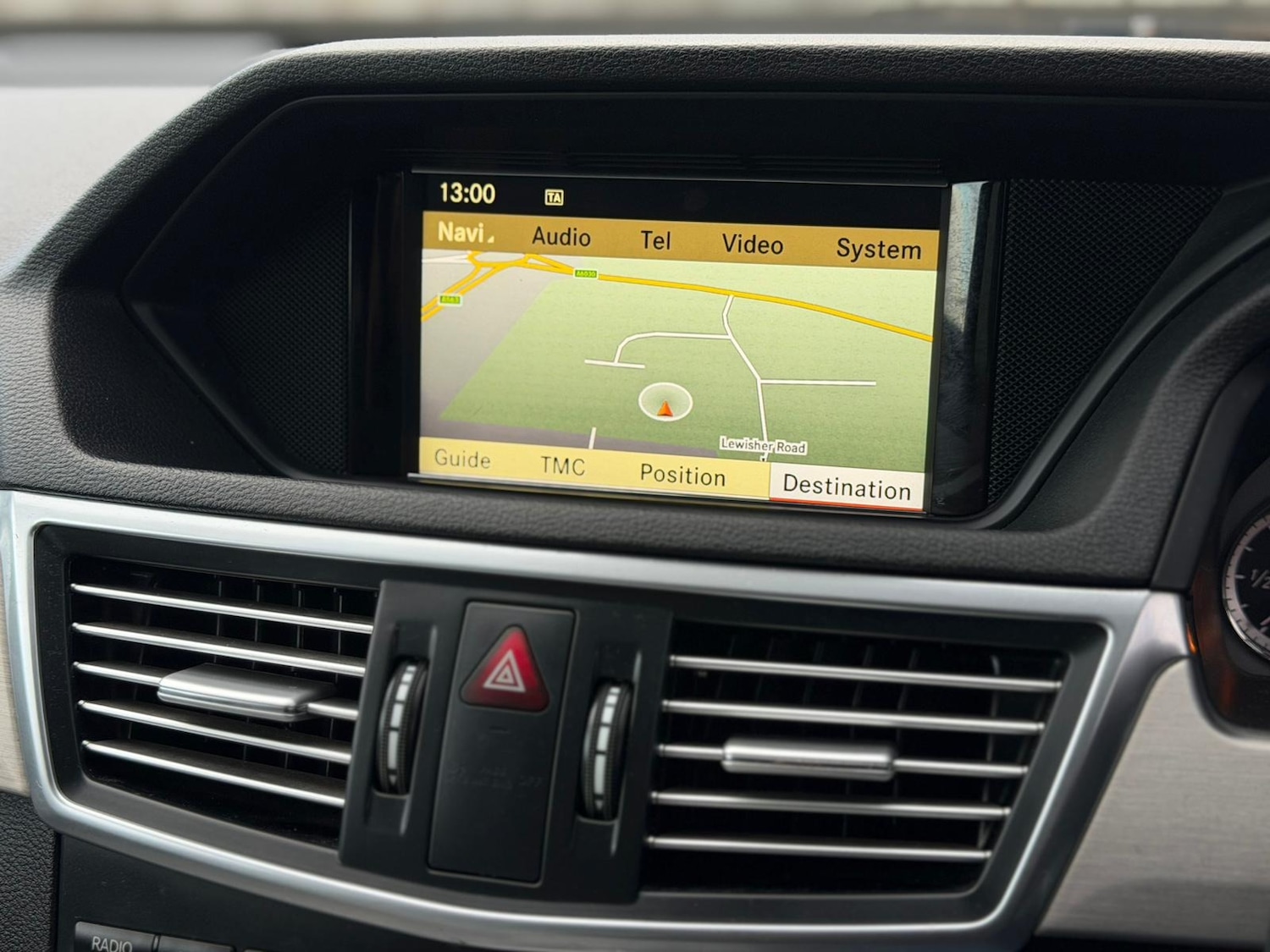 Used Mercedes-Benz E Class 2011 for sale - 76835159: Photo 16