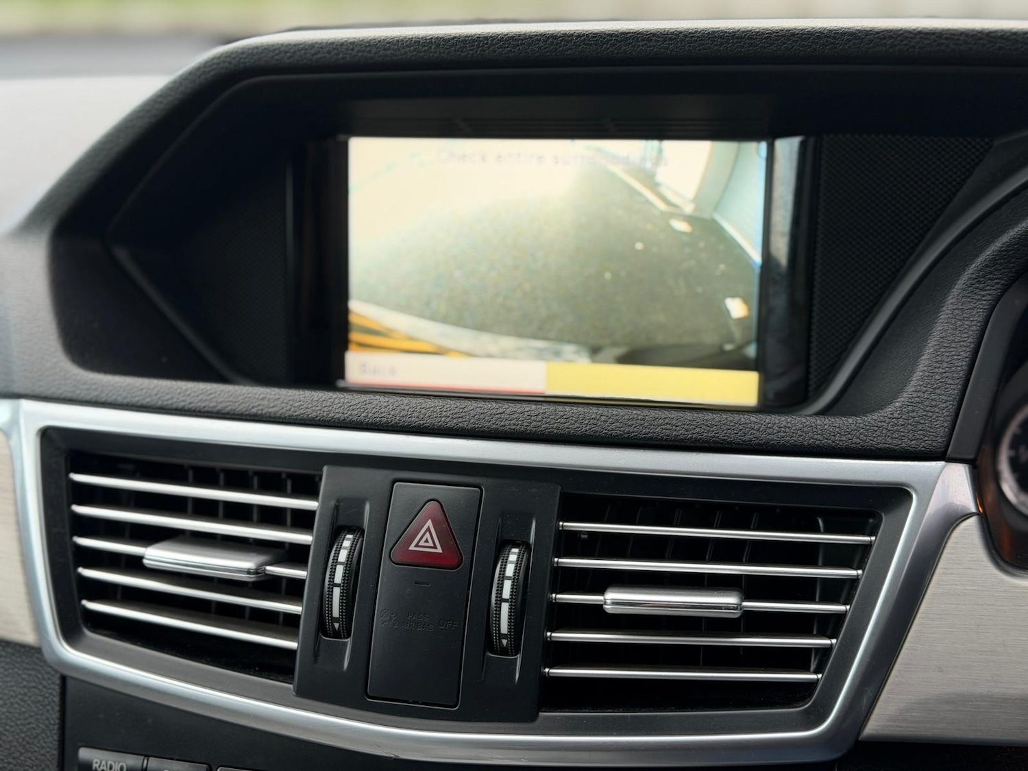 Used Mercedes-Benz E Class 2011 for sale - 76835159: Photo 17