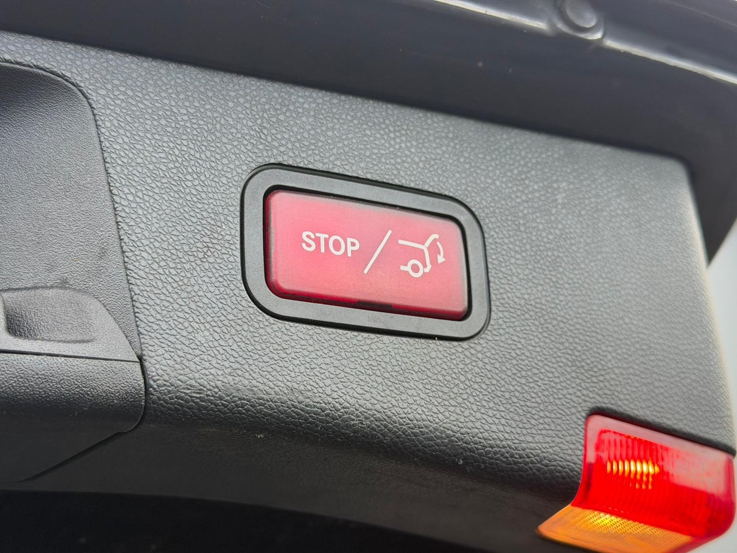 Used Mercedes-Benz E Class 2011 for sale - 76835159: Photo 19