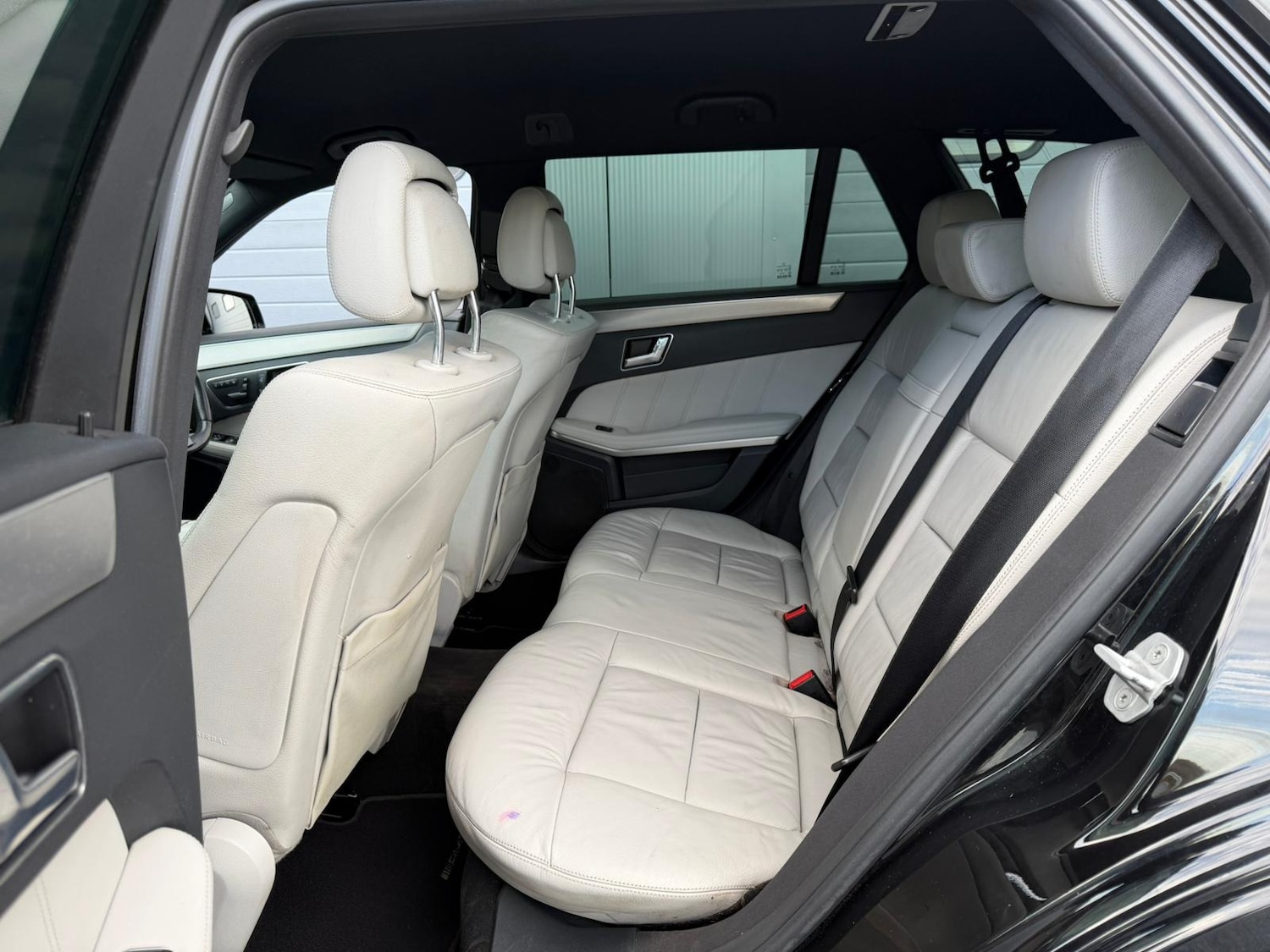 Used Mercedes-Benz E Class 2011 for sale - 76835159: Photo 8