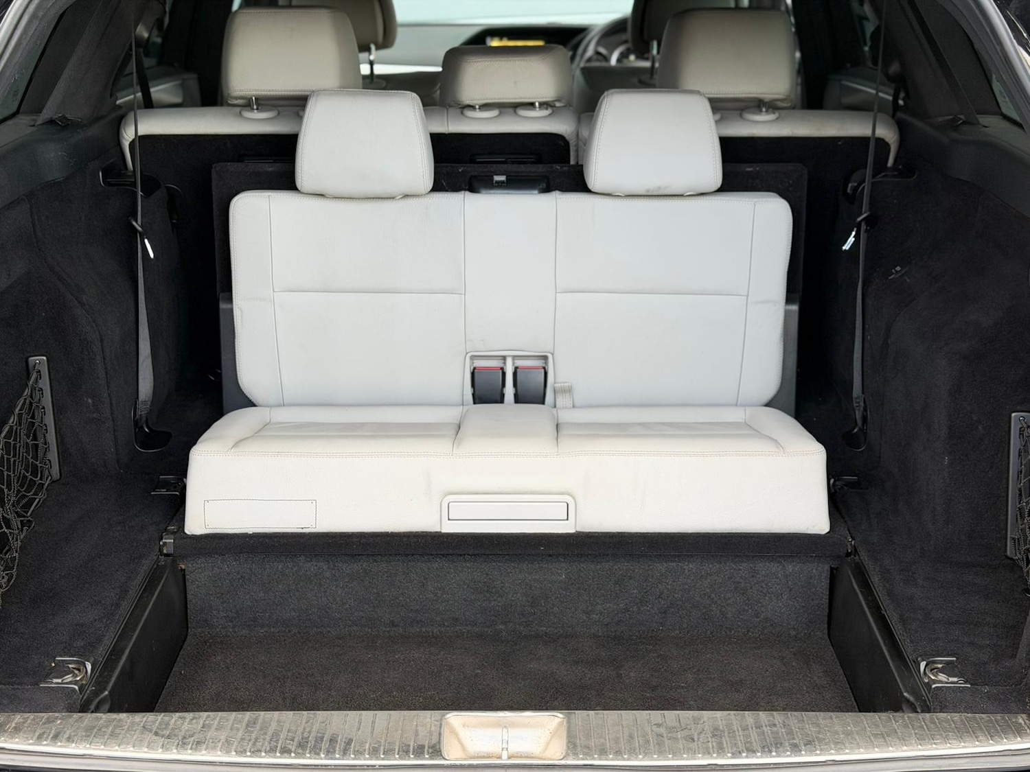 Used Mercedes-Benz E Class 2011 for sale - 76835159: Photo 9