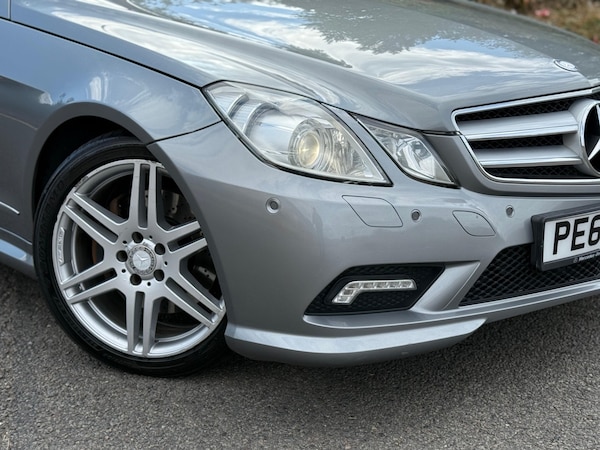 Used Mercedes-Benz E Class 2010 for sale - 75651308: Photo 5