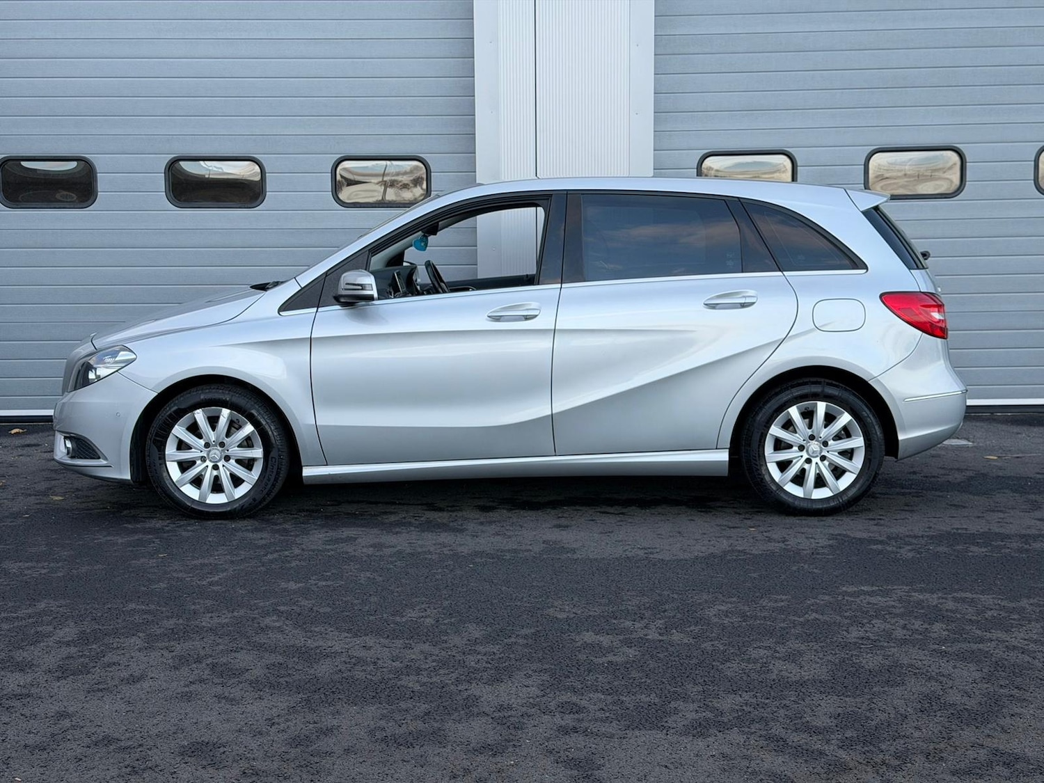 Used Mercedes-Benz B Class 2014 for sale - 76894497: Photo 4