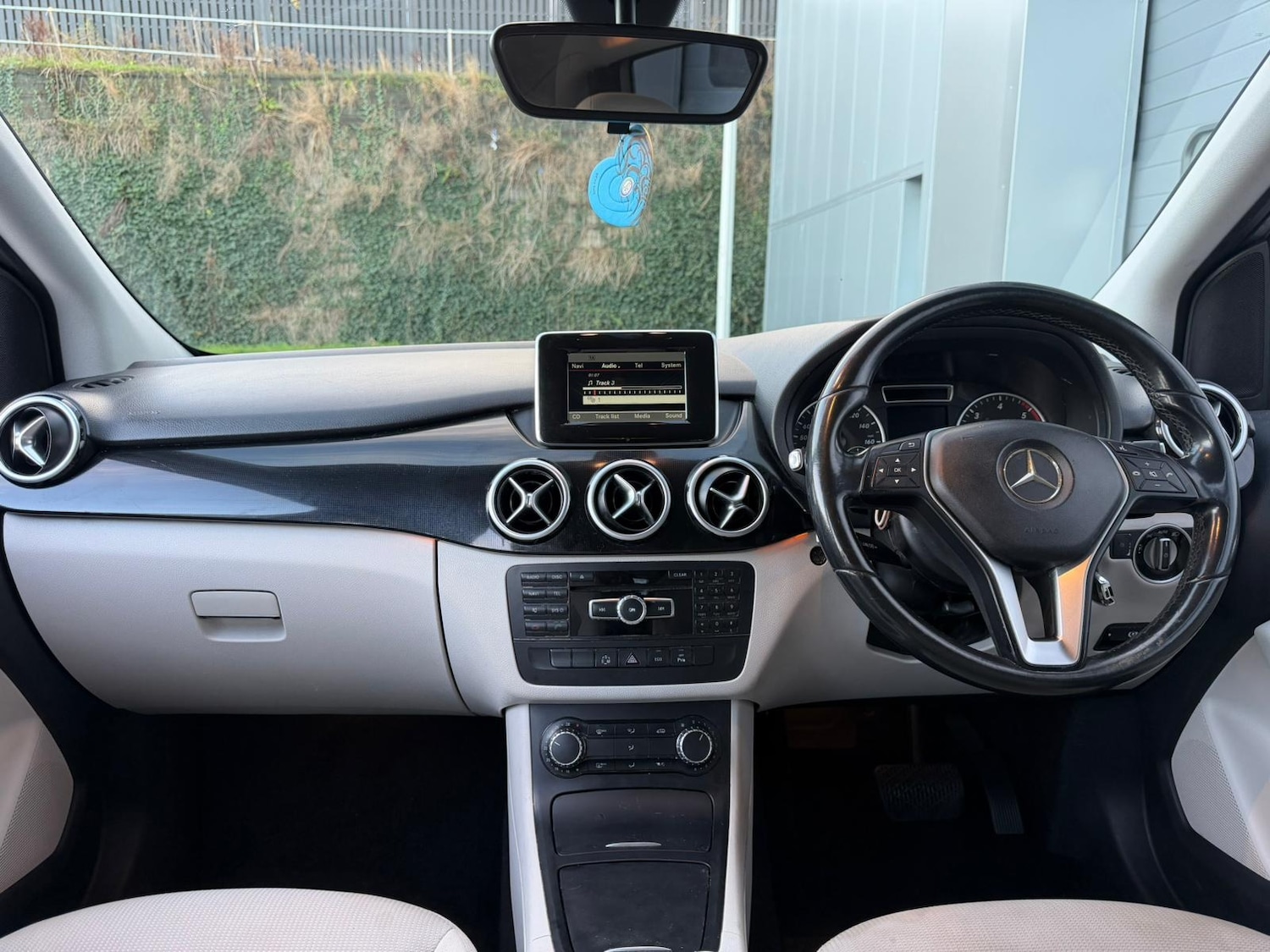 Used Mercedes-Benz B Class 2014 for sale - 76894497: Photo 8