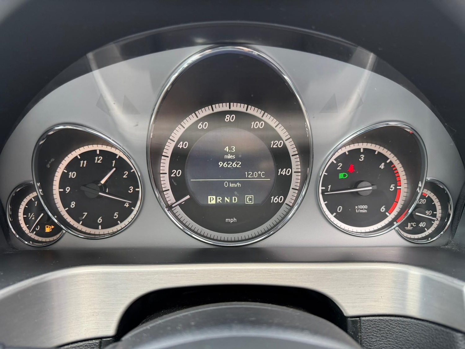 Used Mercedes-Benz E Class 2010 for sale - 76300852: Photo 15