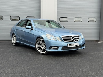 Used Mercedes-Benz E Class 2010 for sale - 76300852: Photo