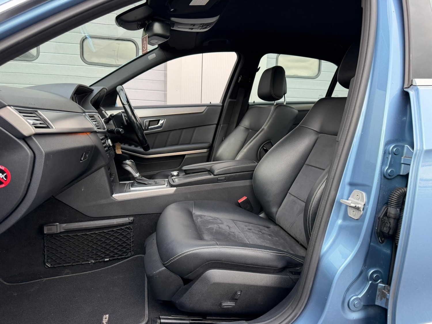 Used Mercedes-Benz E Class 2010 for sale - 76300852: Photo 7